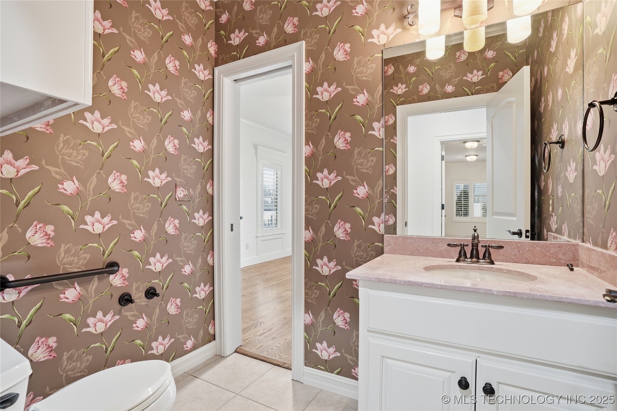 6003 E 117th Place Property Photo 9