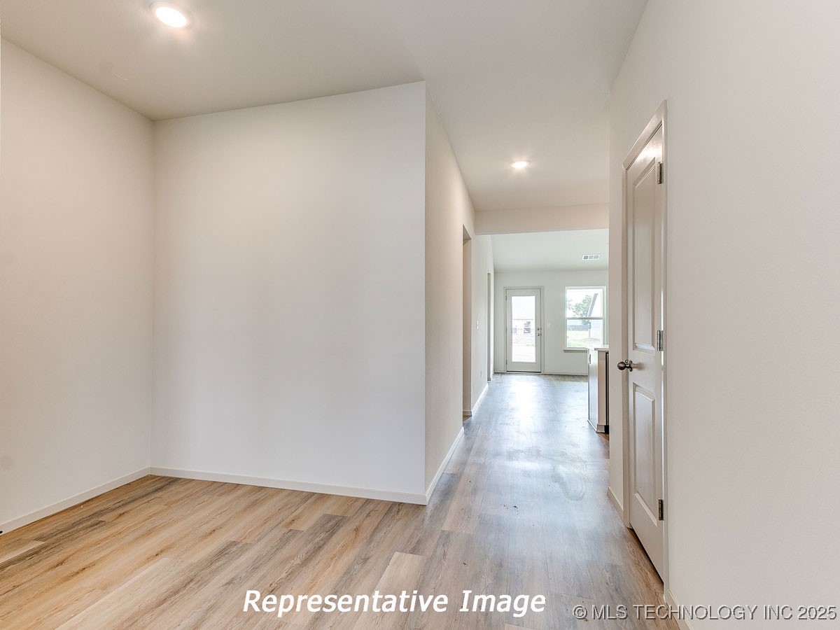 3421 E 153rd Street S Property Photo 4