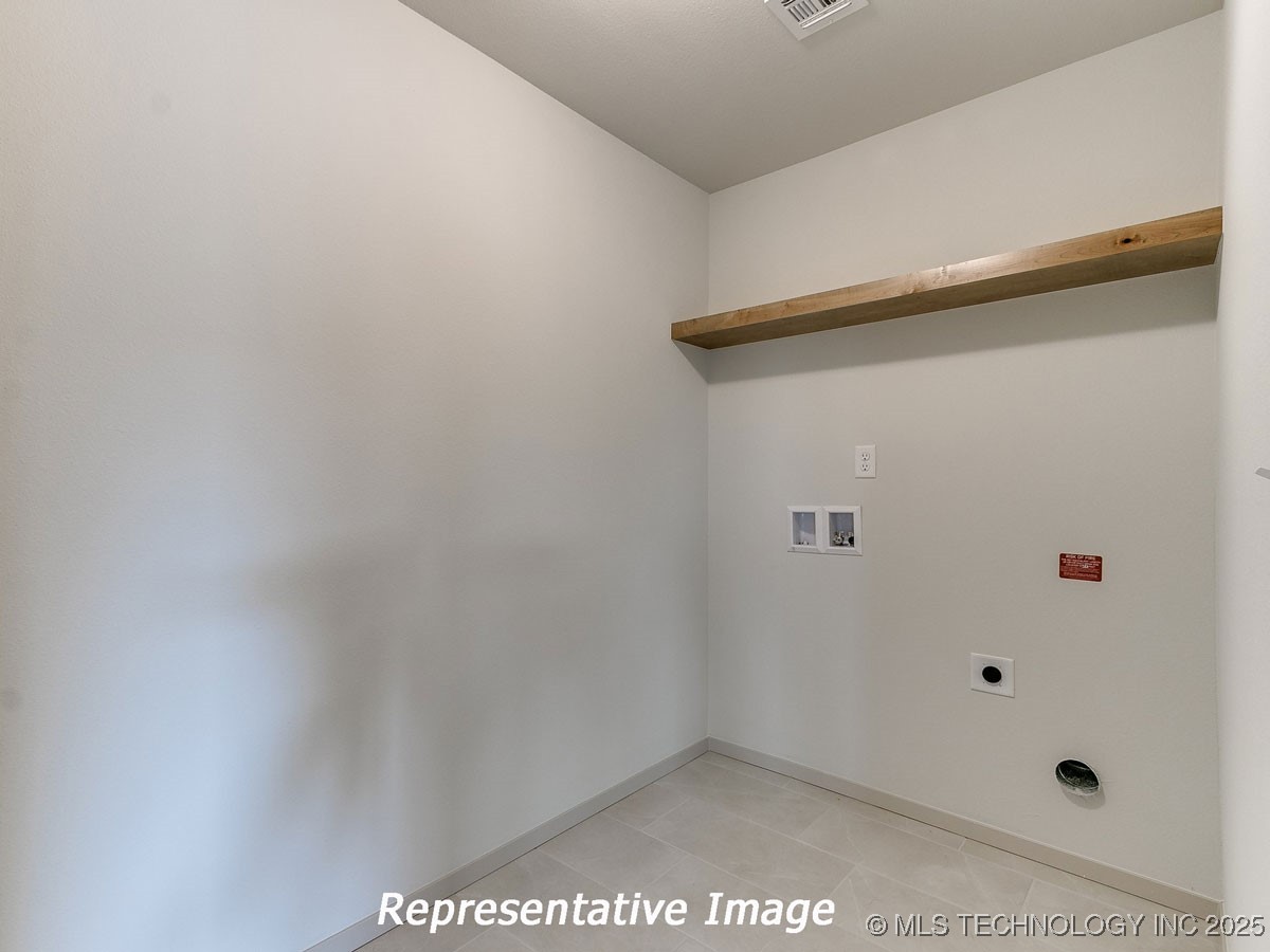 3421 E 153rd Street S Property Photo 13