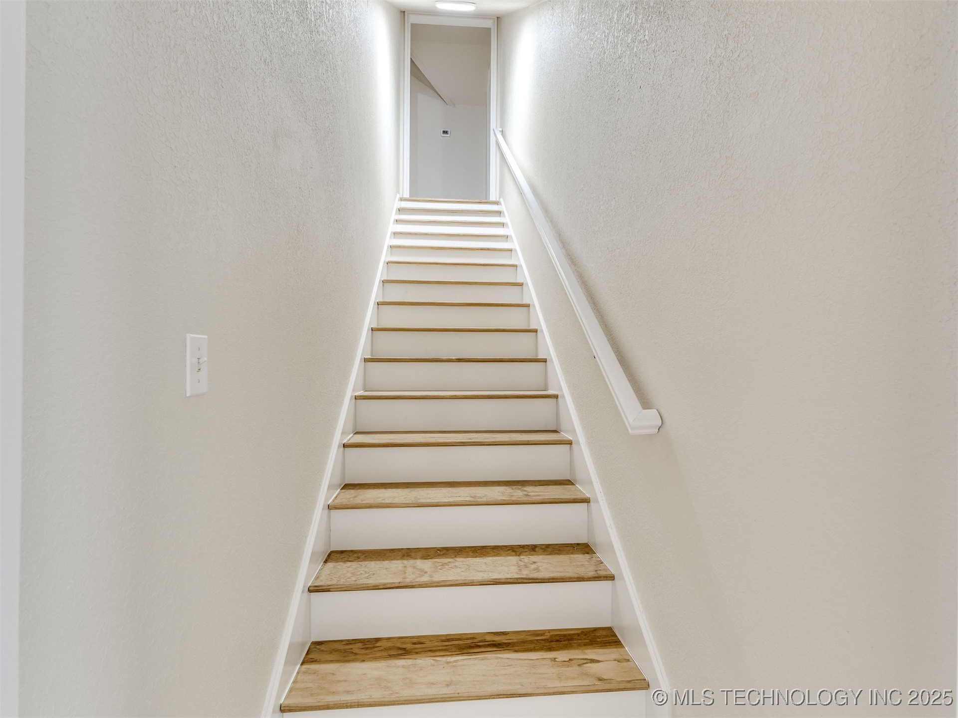 10592 E 142nd Street N Property Photo 8