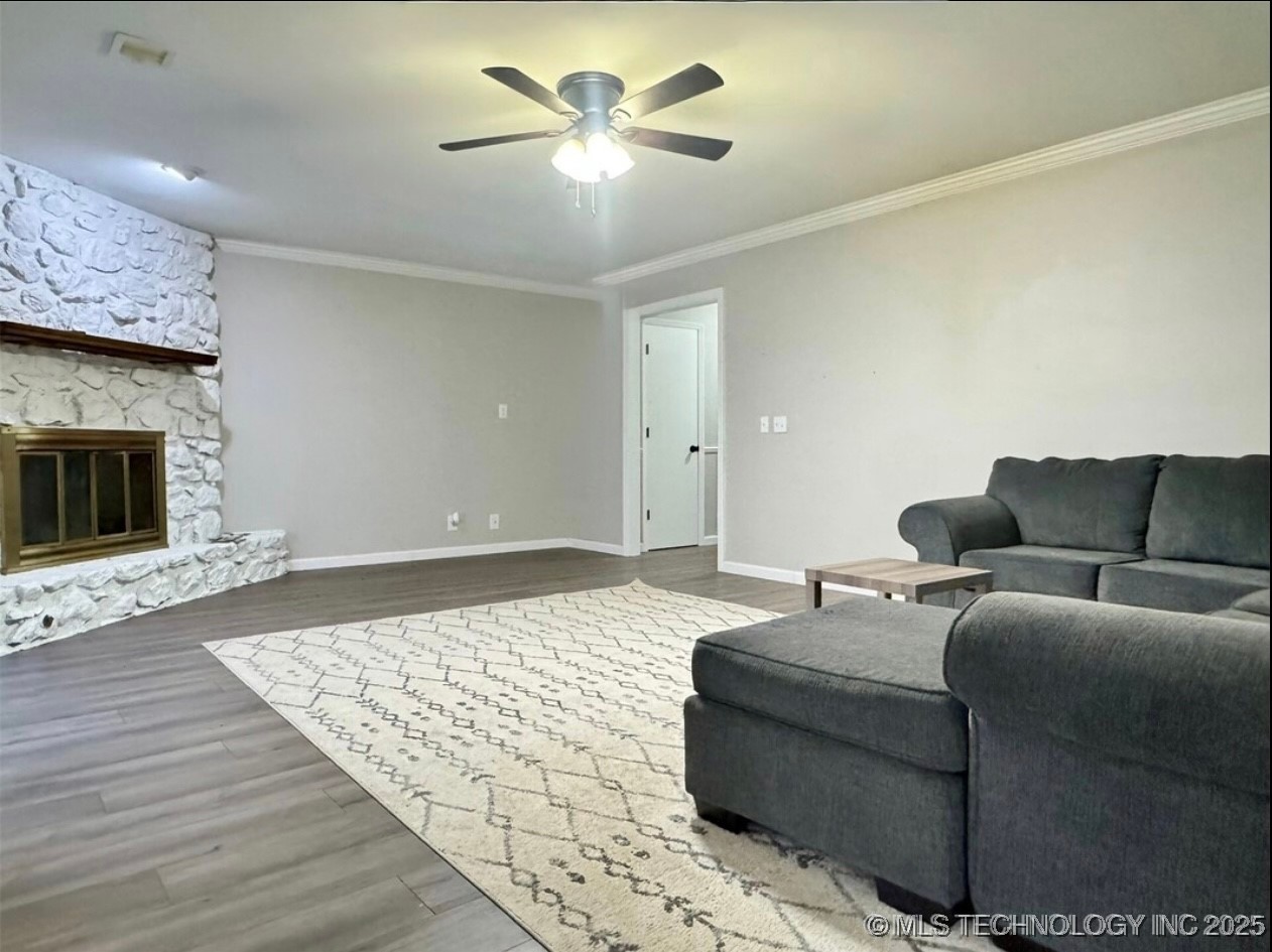 1221 S 28th Street Property Photo 4