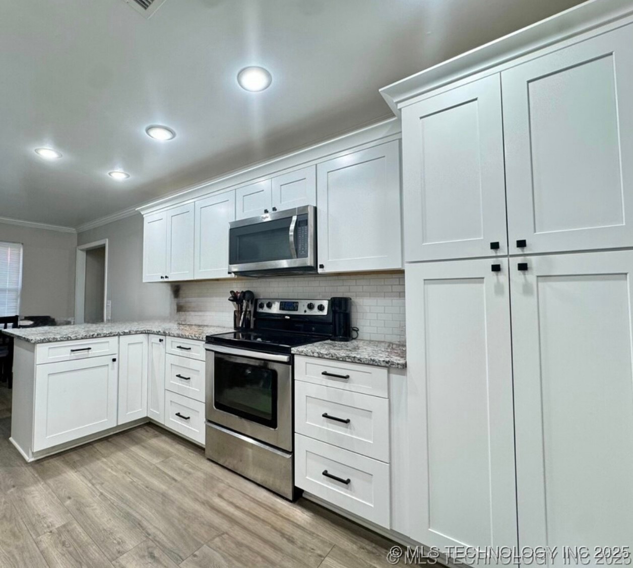 1221 S 28th Street Property Photo 12