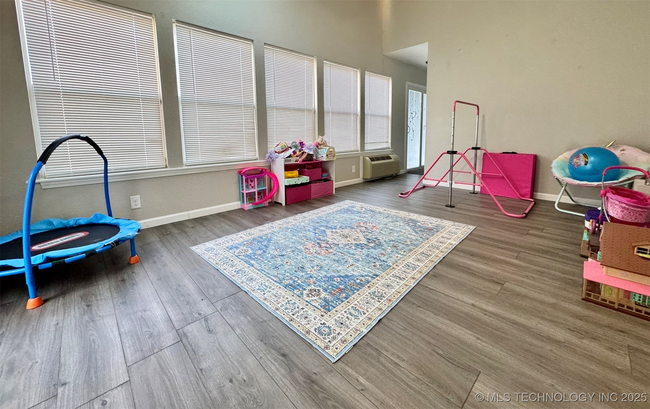 1221 S 28th Street Property Photo 27