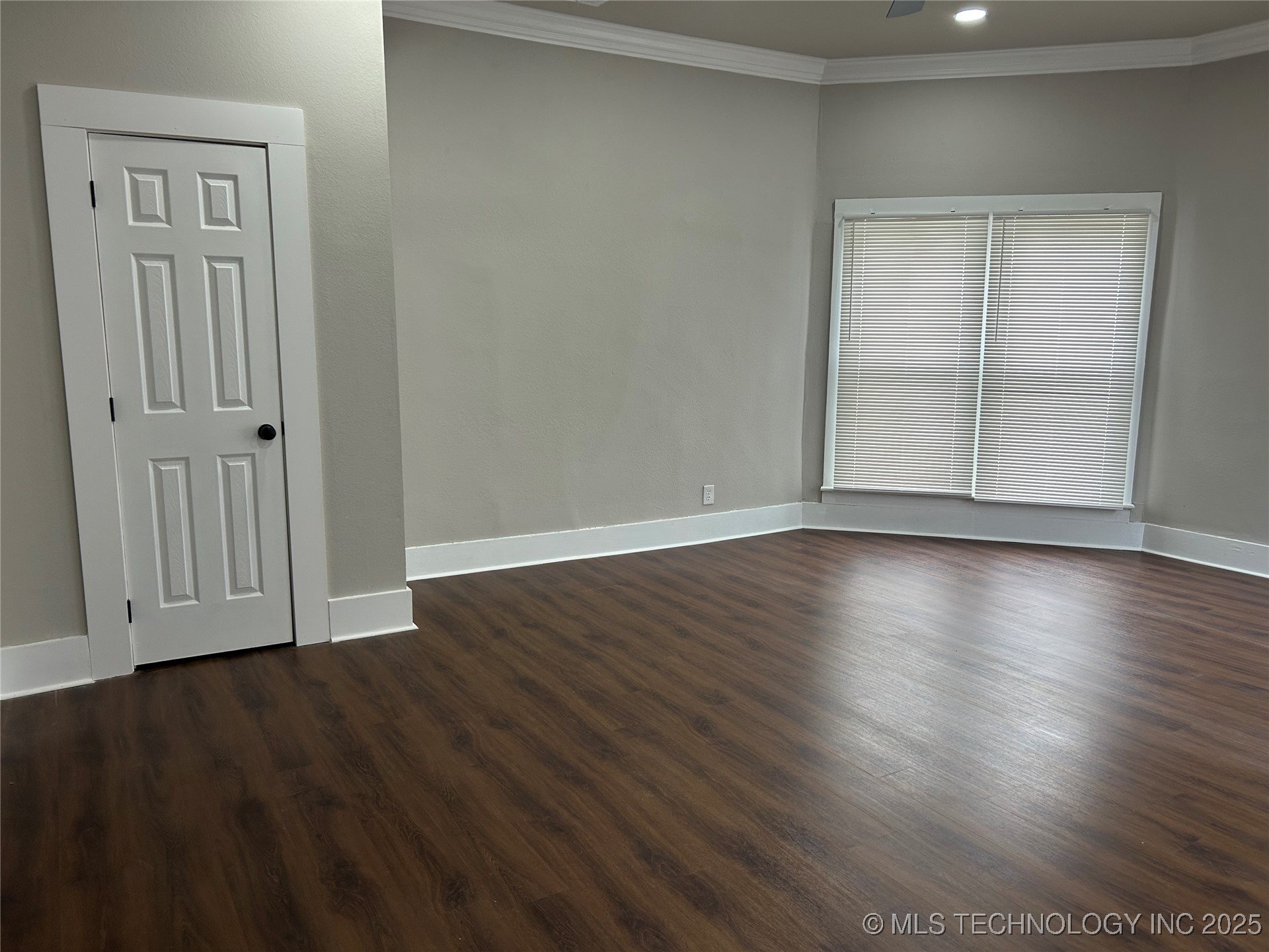 406 Creek Avenue Property Photo 5