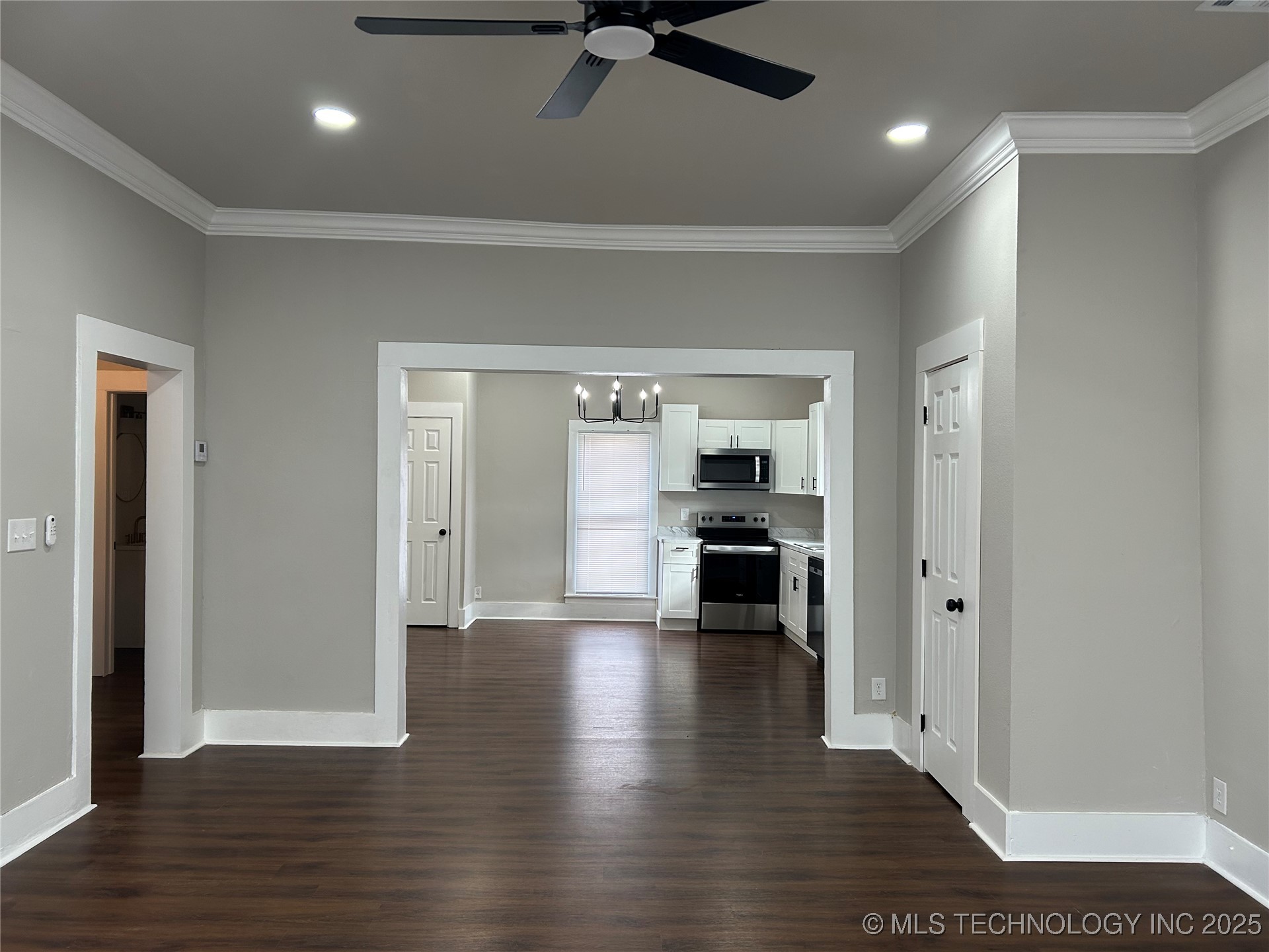 406 Creek Avenue Property Photo 7