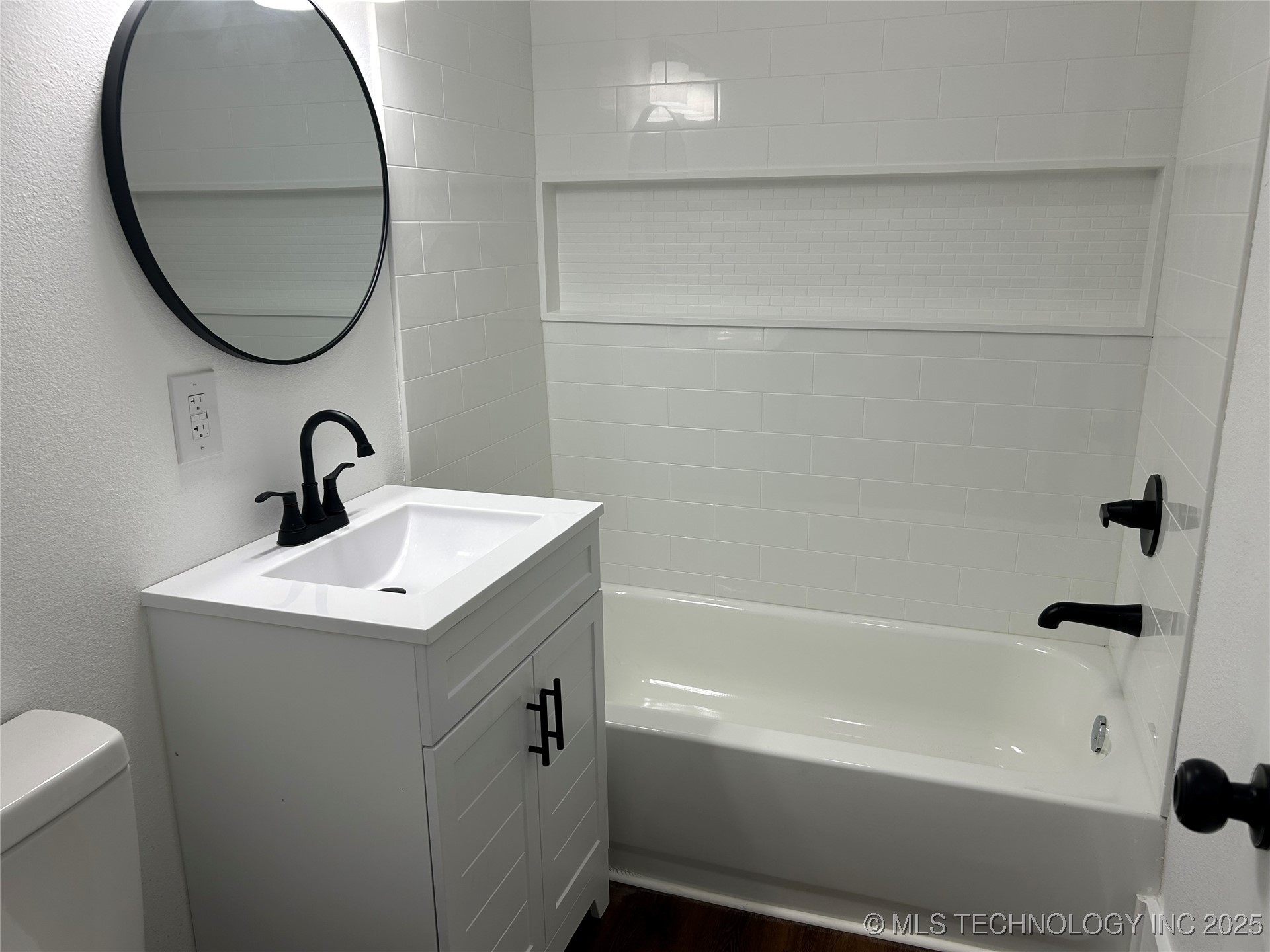 406 Creek Avenue Property Photo 13