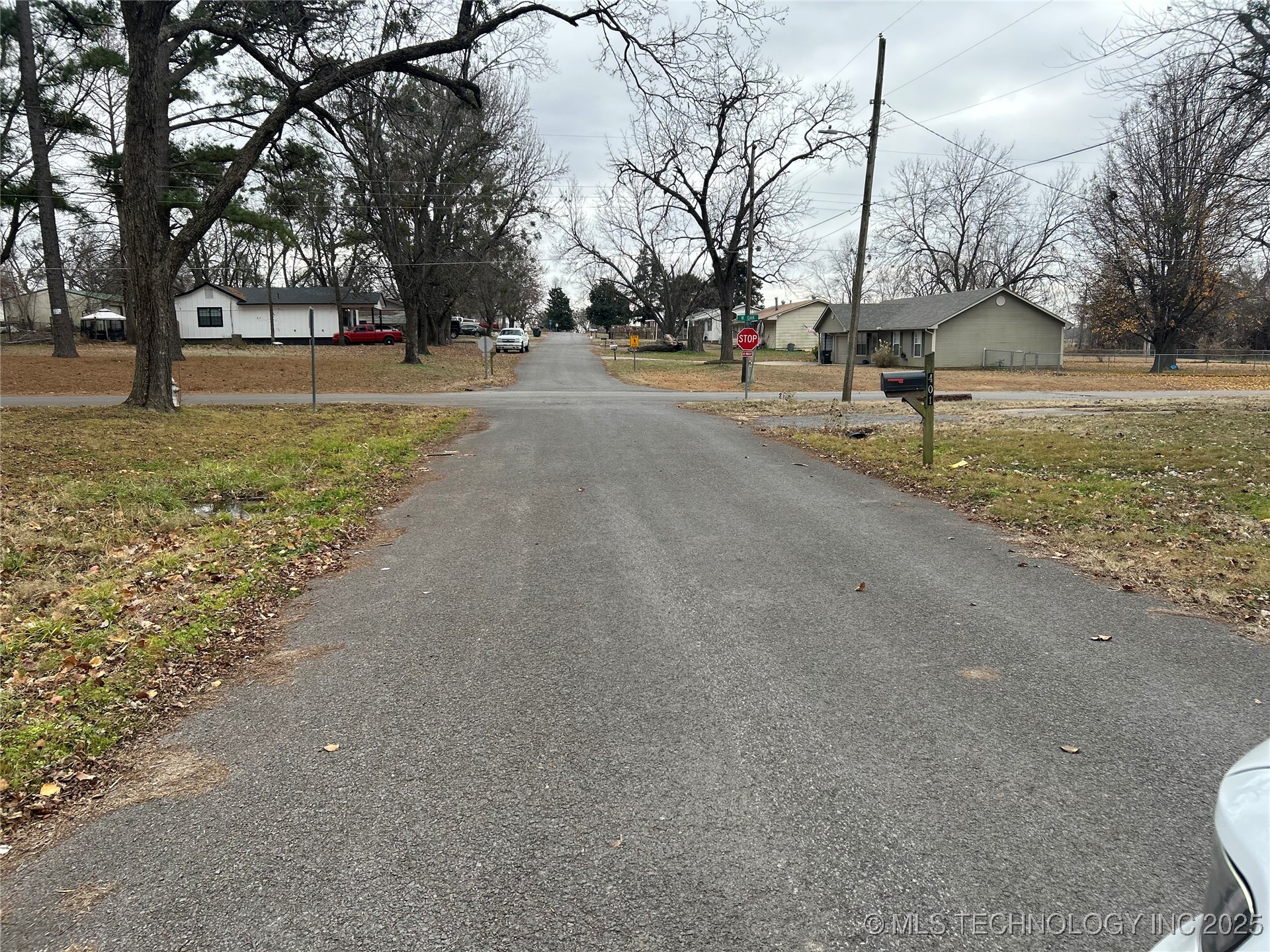 406 Creek Avenue Property Photo 28