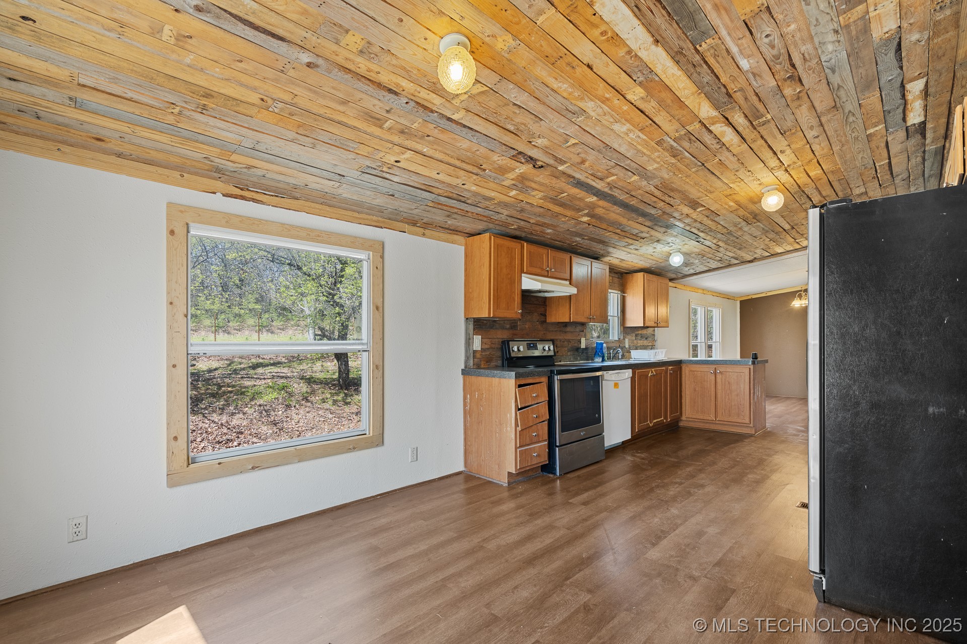 100989 S 4533 Road W Property Photo 11