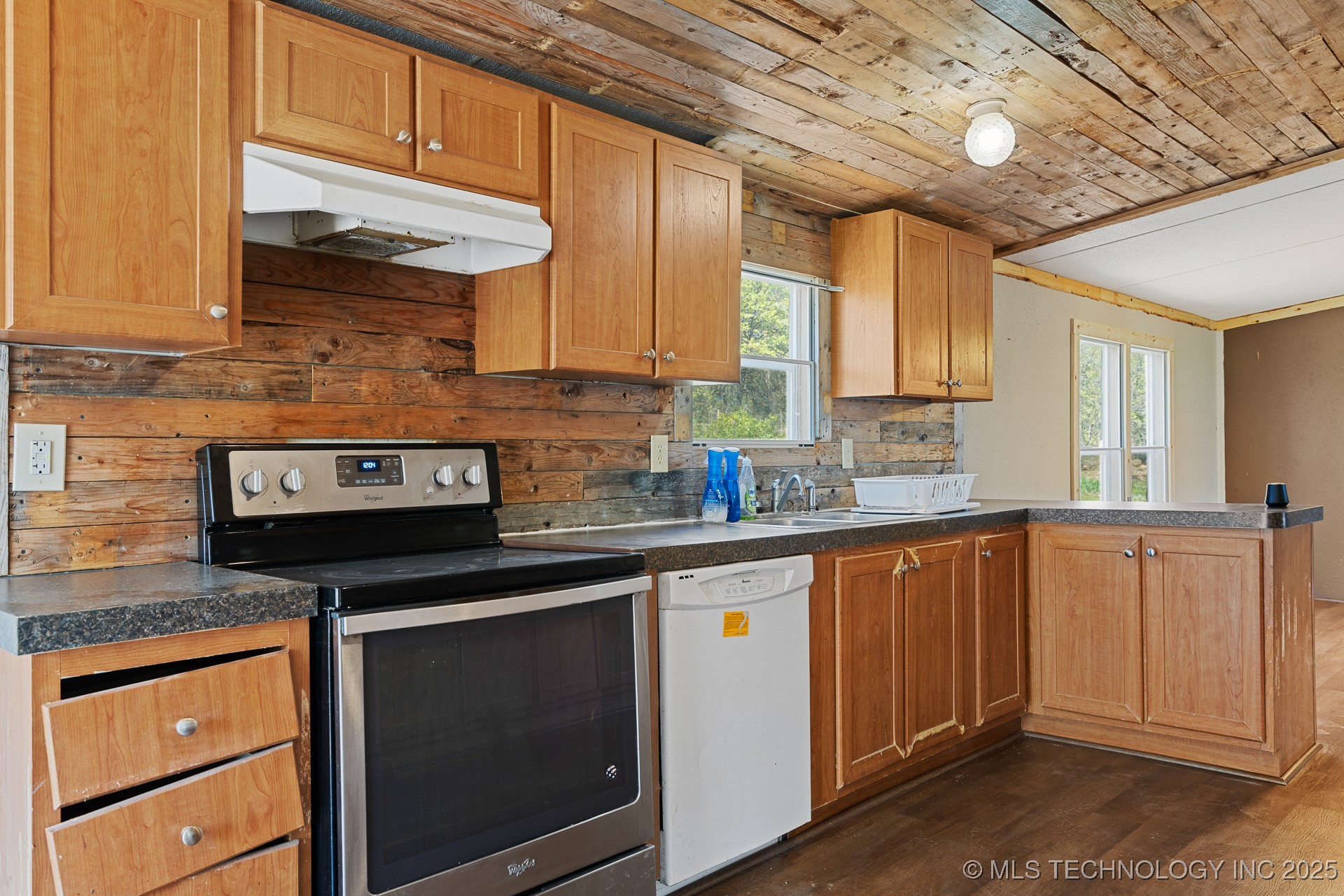 100989 S 4533 Road W Property Photo 14