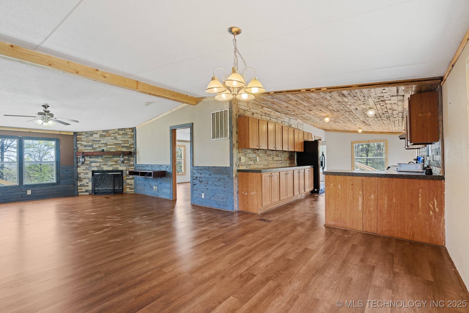 100989 S 4533 Road W Property Photo 17