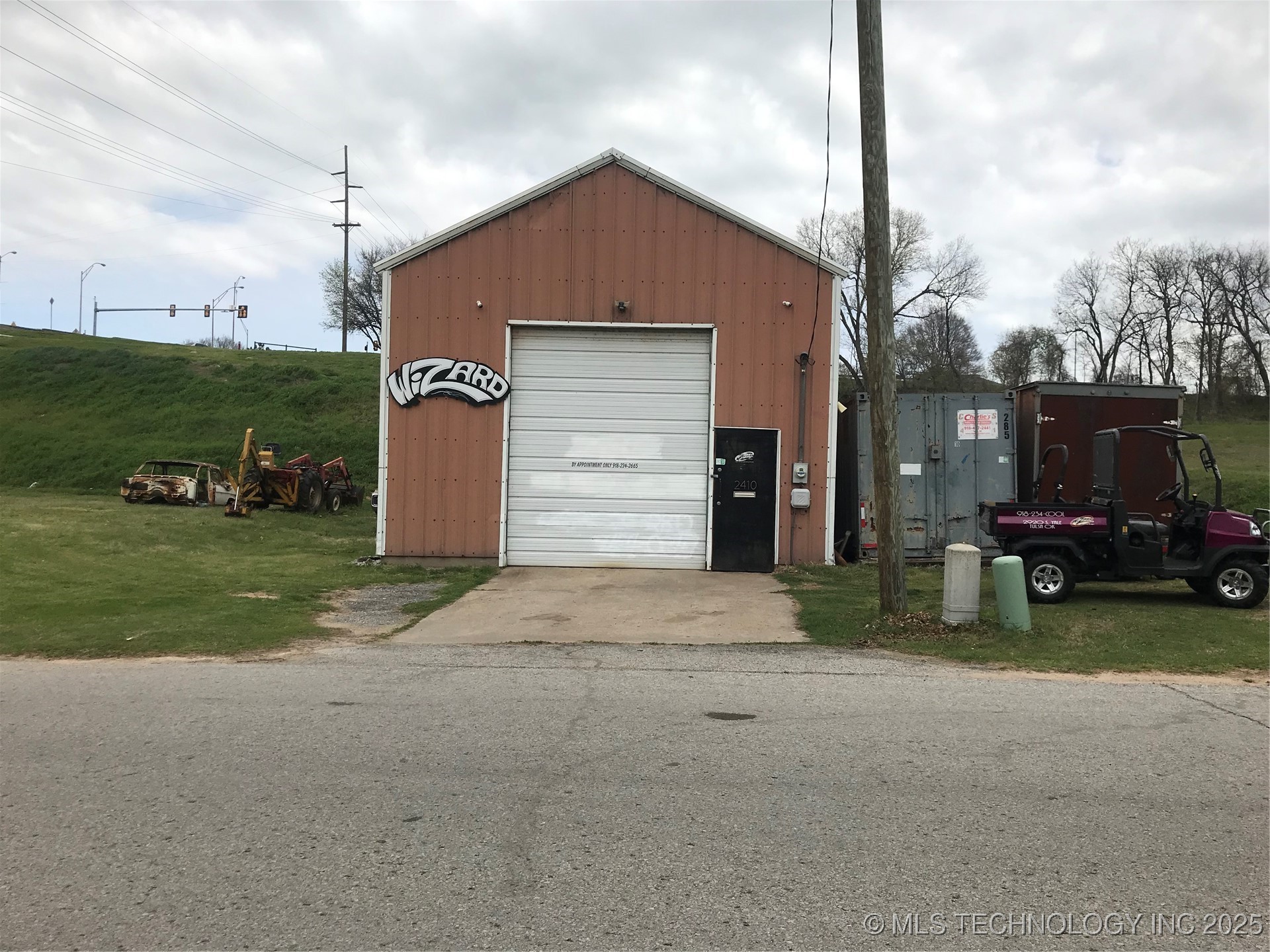 2410 W Admiral Boulevard Property Photo 2