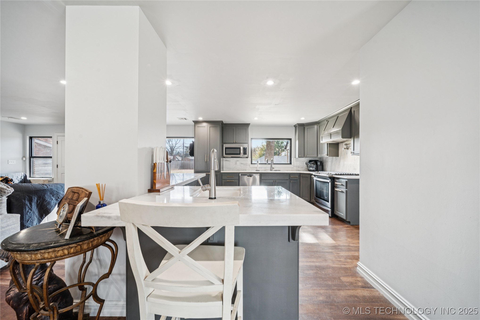 3822 E 56th Place Property Photo 10