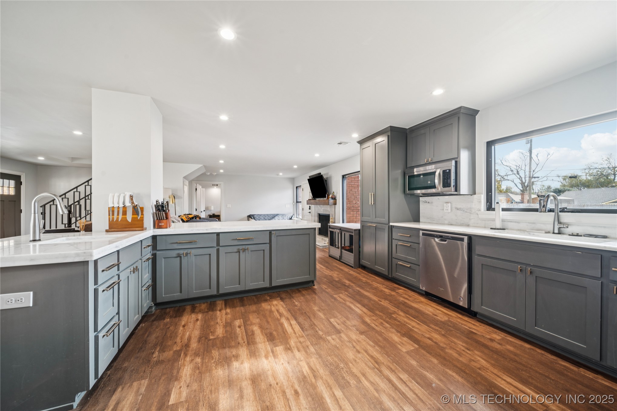 3822 E 56th Place Property Photo 11