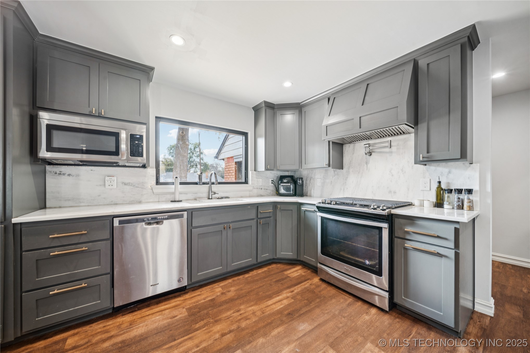 3822 E 56th Place Property Photo 12