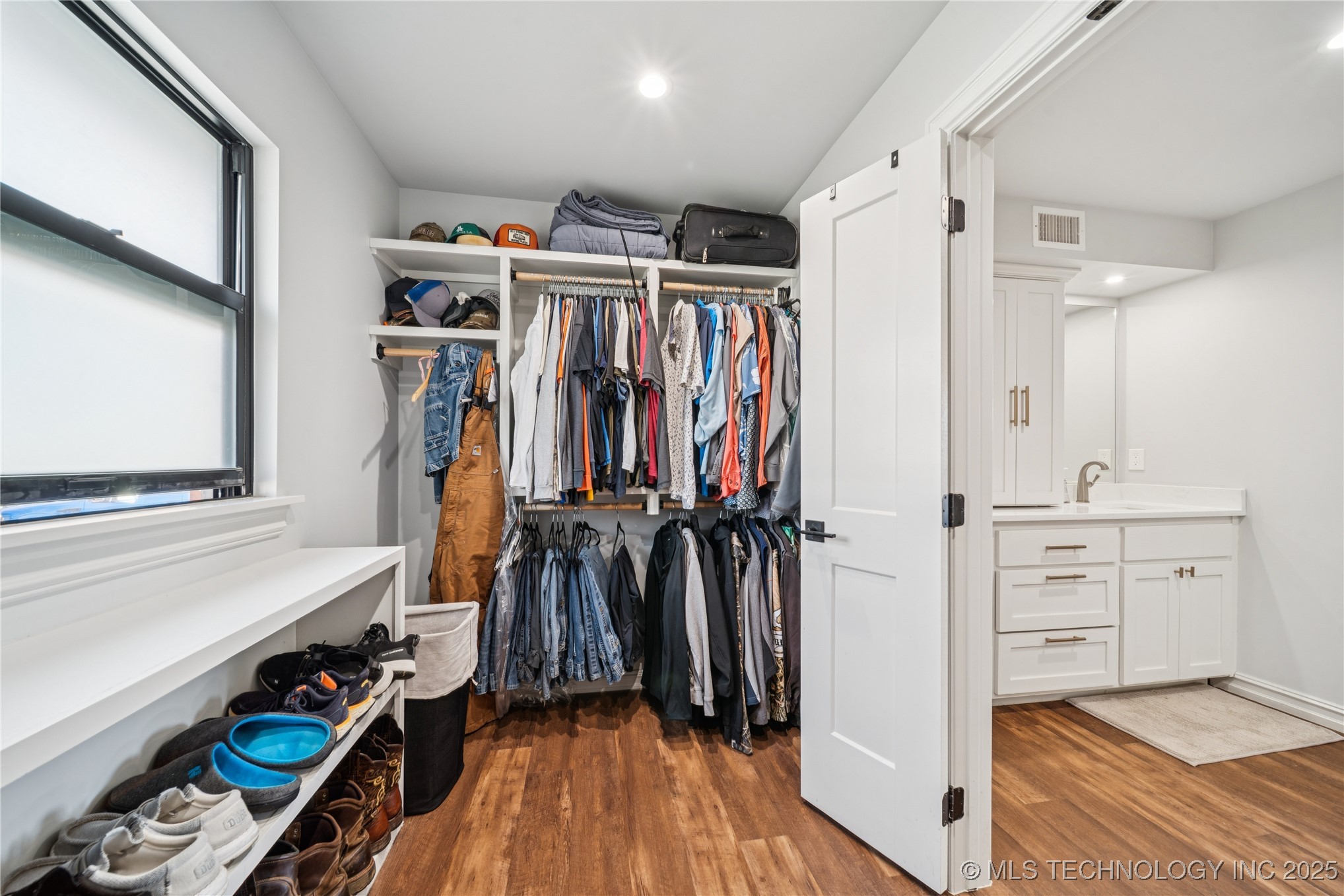 3822 E 56th Place Property Photo 25