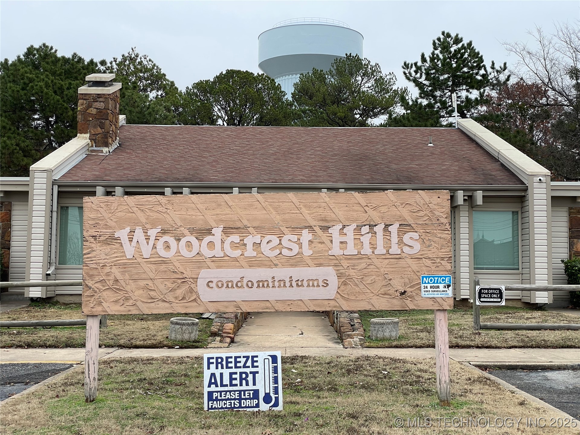 7333 S Yale Avenue 209 Property Photo 1