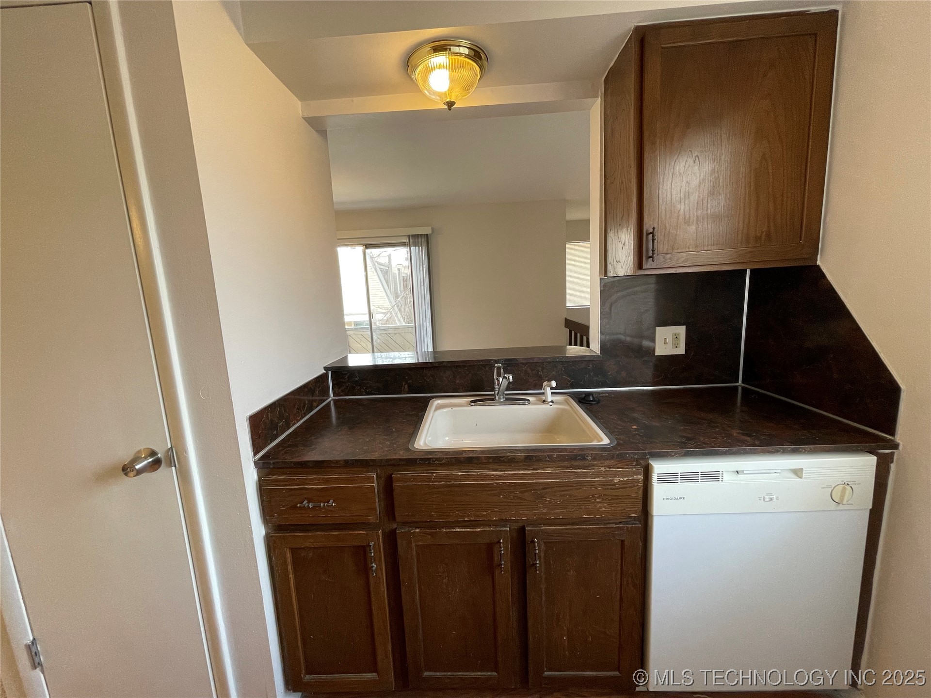 7333 S Yale Avenue 209 Property Photo 17