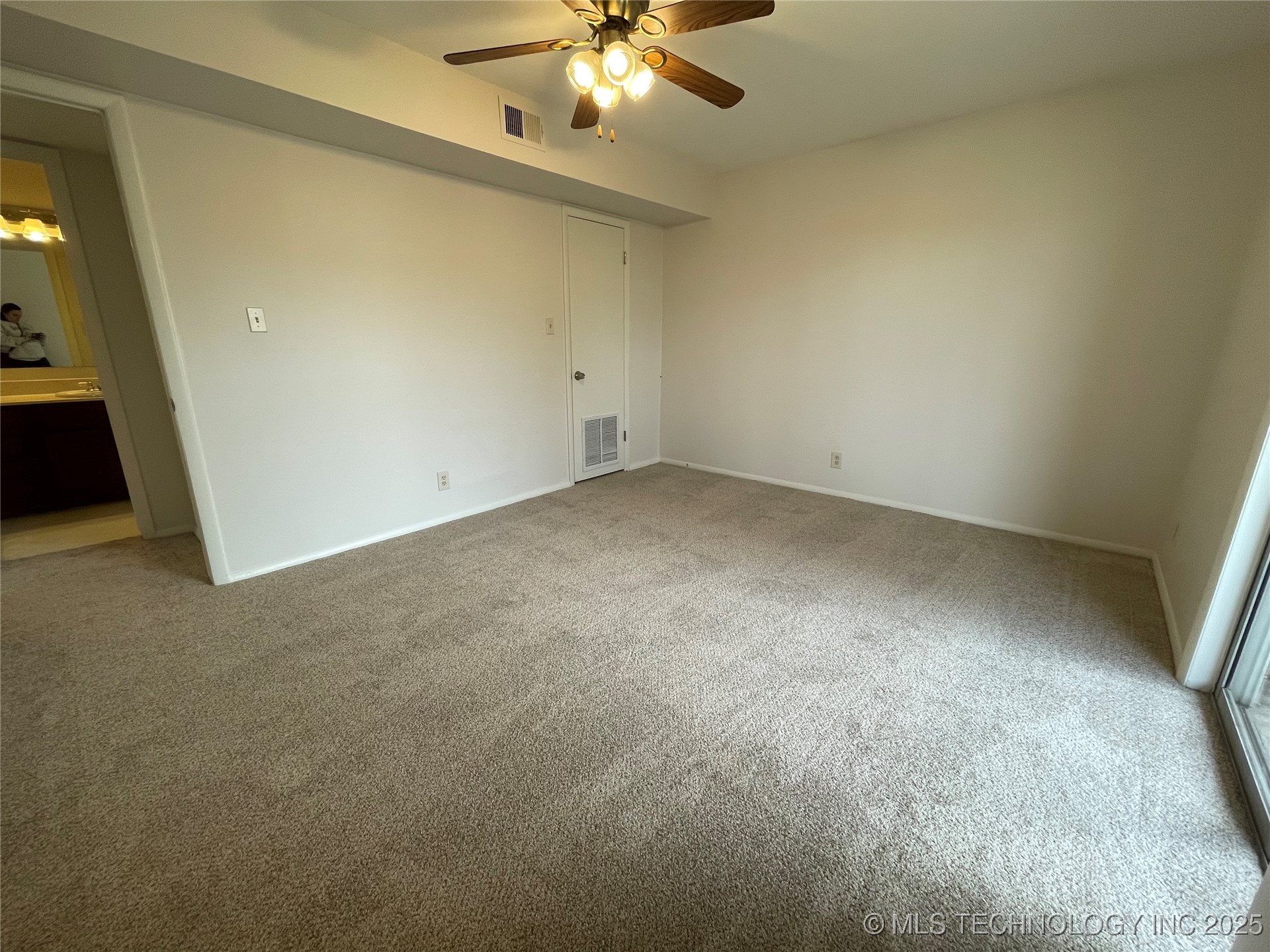 7333 S Yale Avenue 209 Property Photo 21