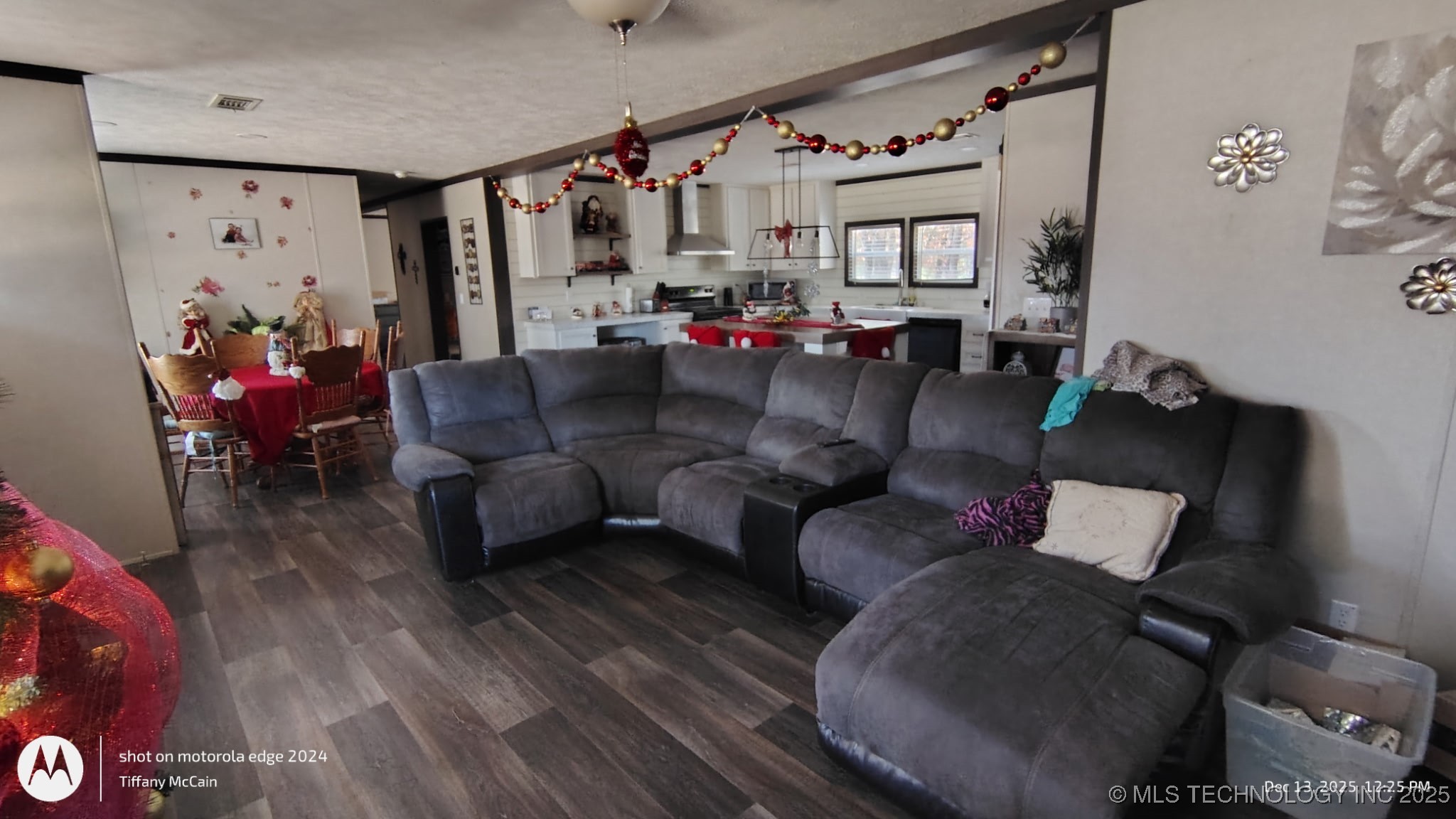 7977 Leavenworth Property Photo 9