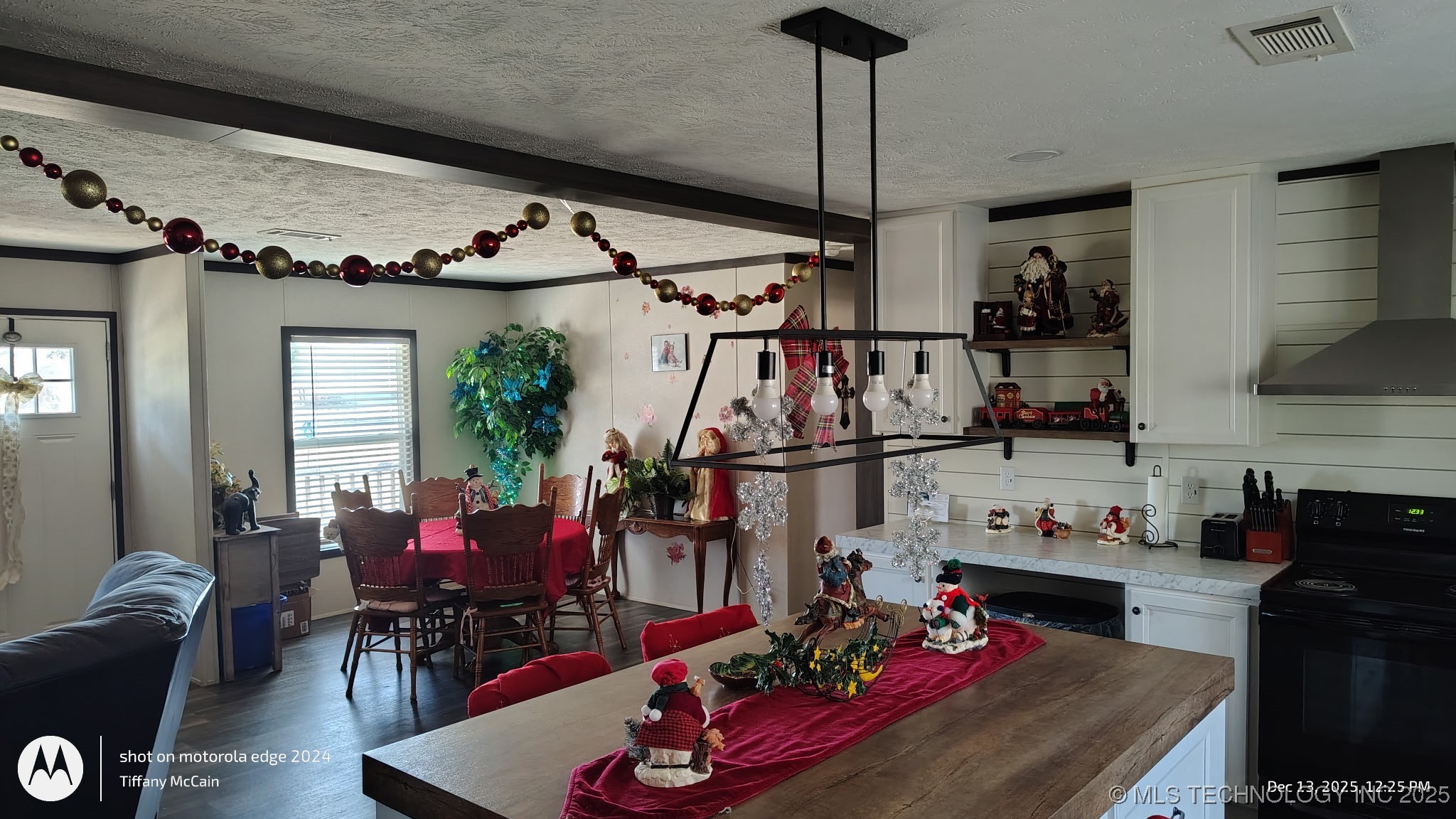 7977 Leavenworth Property Photo 11