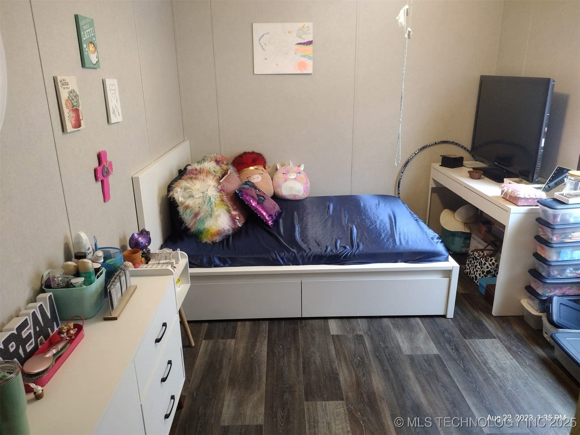 7977 Leavenworth Property Photo 16