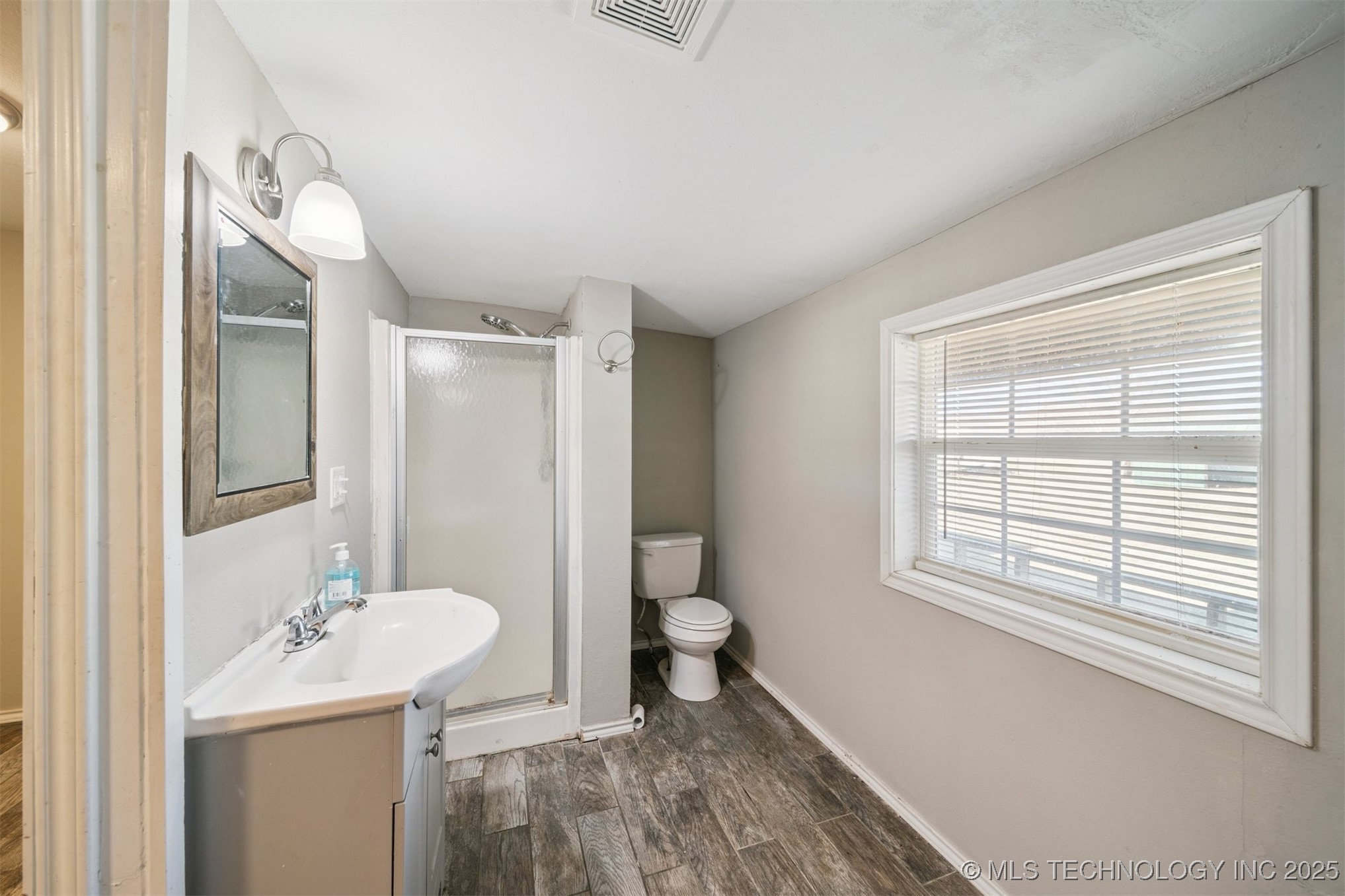 14507 S 49th West Avenue Property Photo 17