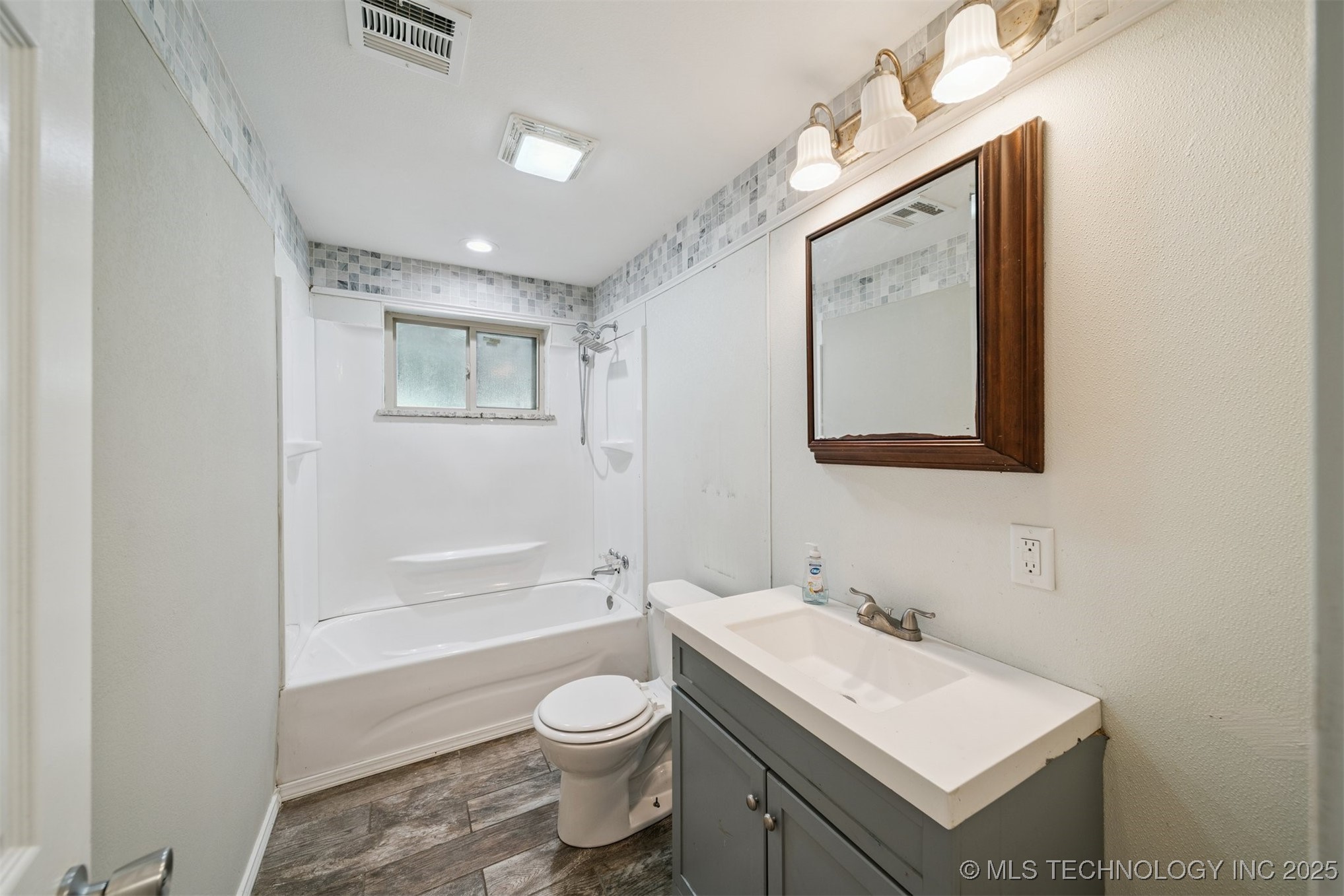 14507 S 49th West Avenue Property Photo 28