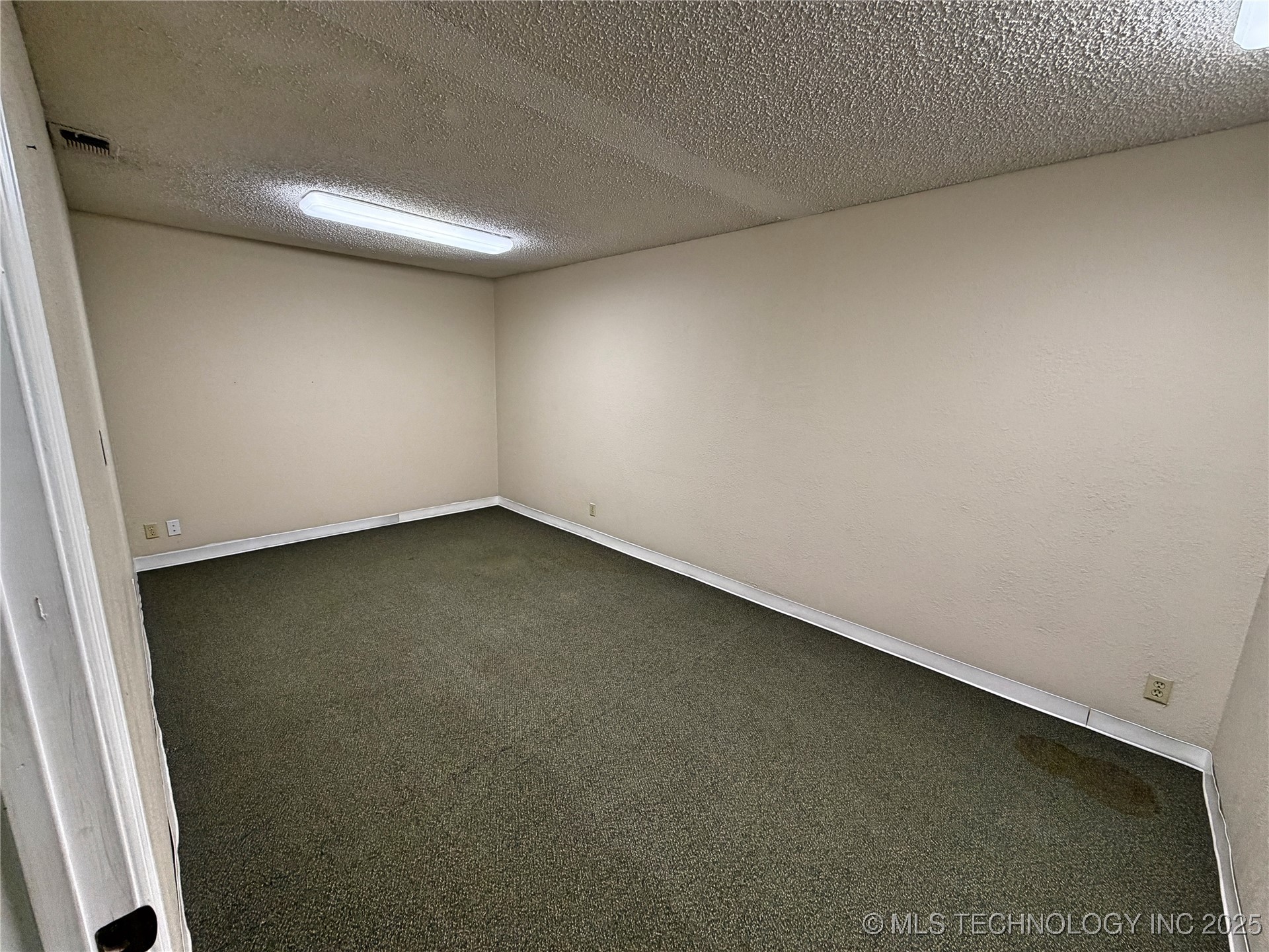 2400 N Commerce Street Property Photo 31