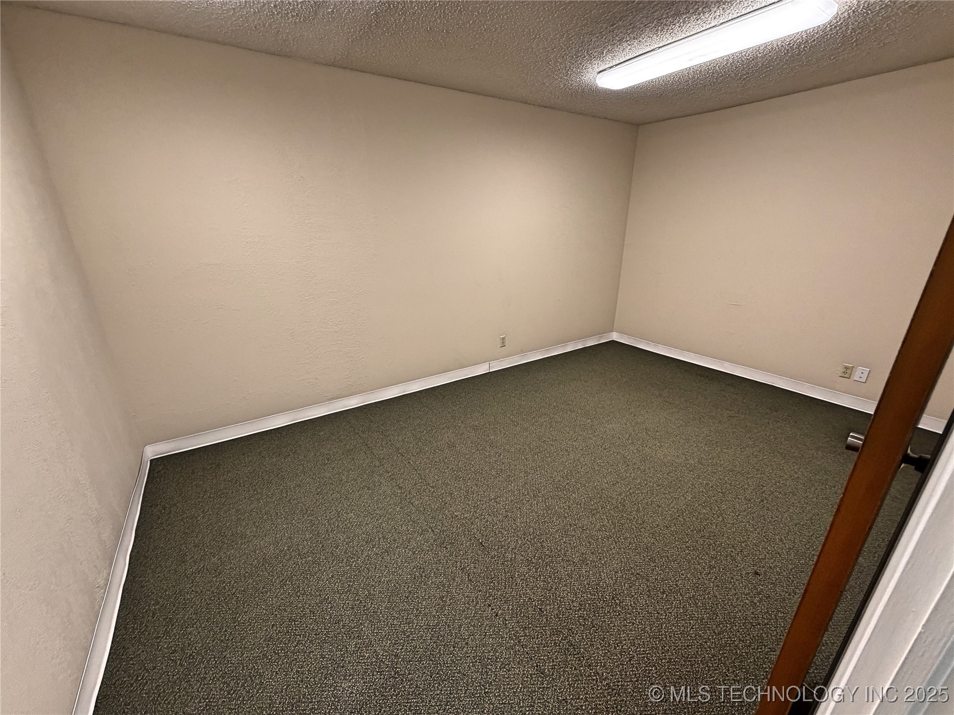 2400 N Commerce Street Property Photo 32