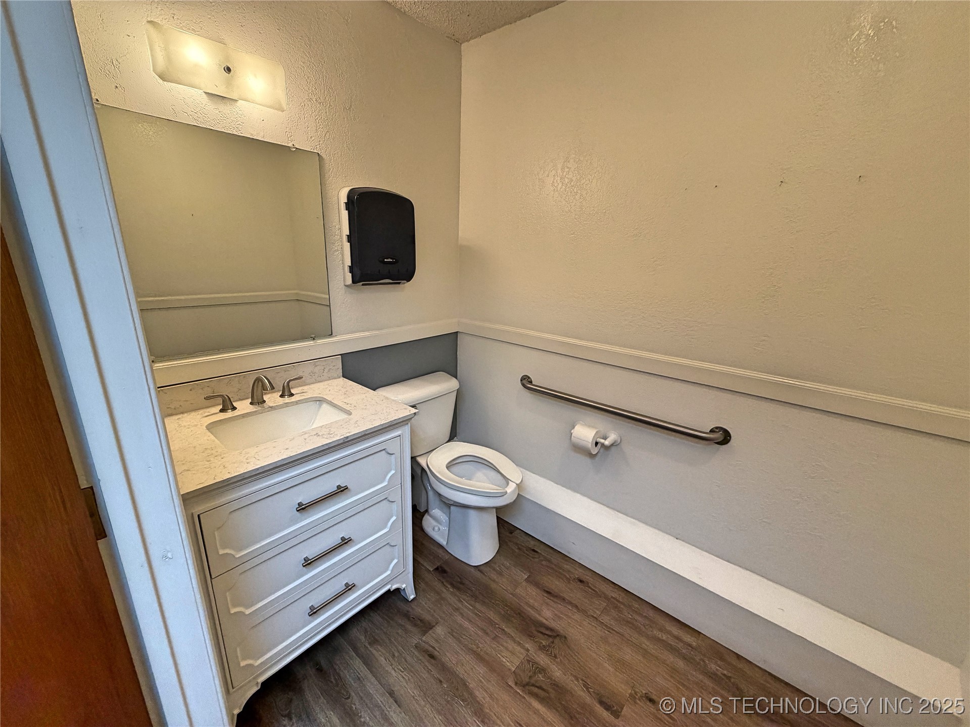 2400 N Commerce Street Property Photo 33