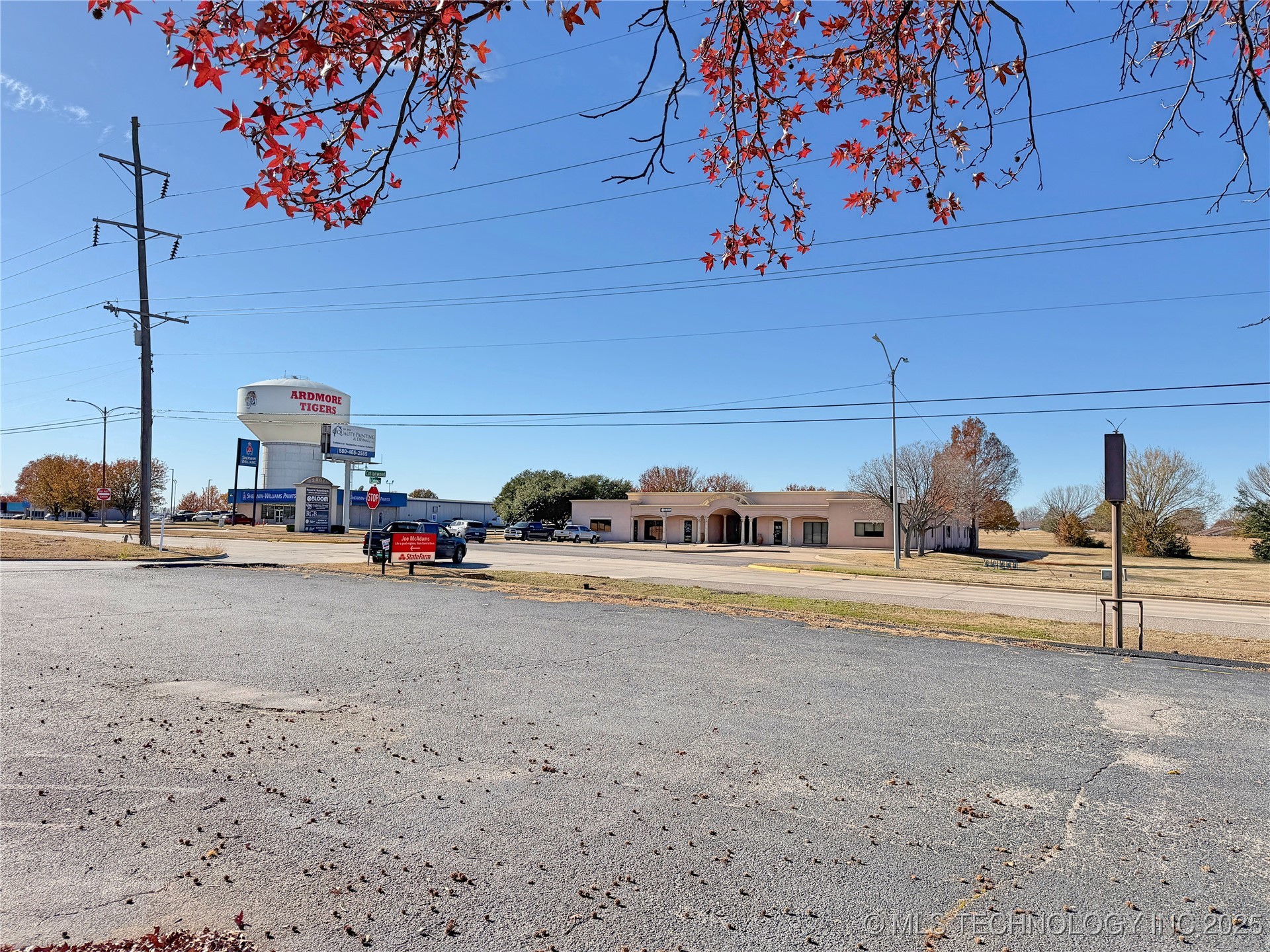 2400 N Commerce Street Property Photo 34