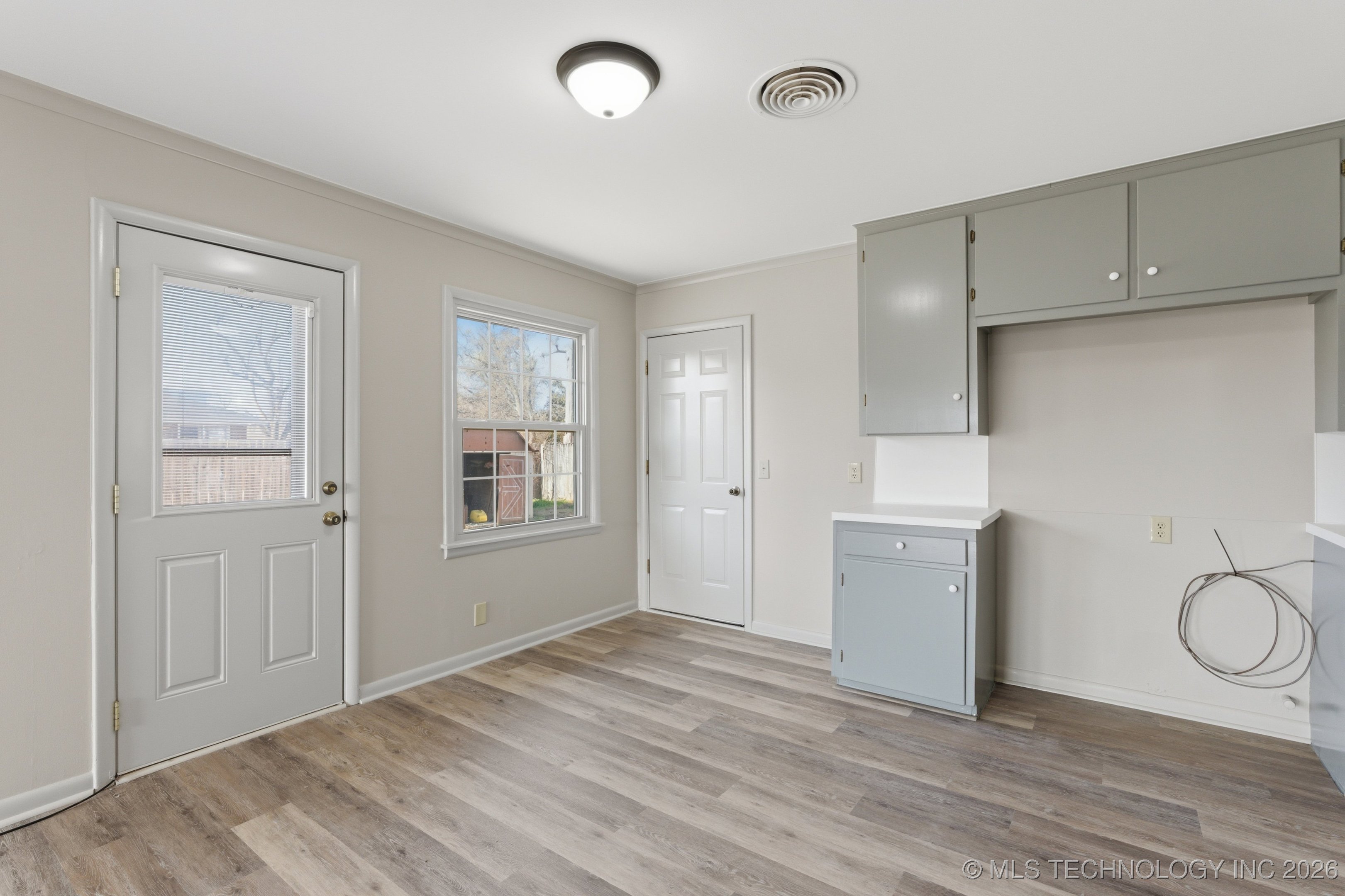 450 S 93rd East Avenue Property Photo 11