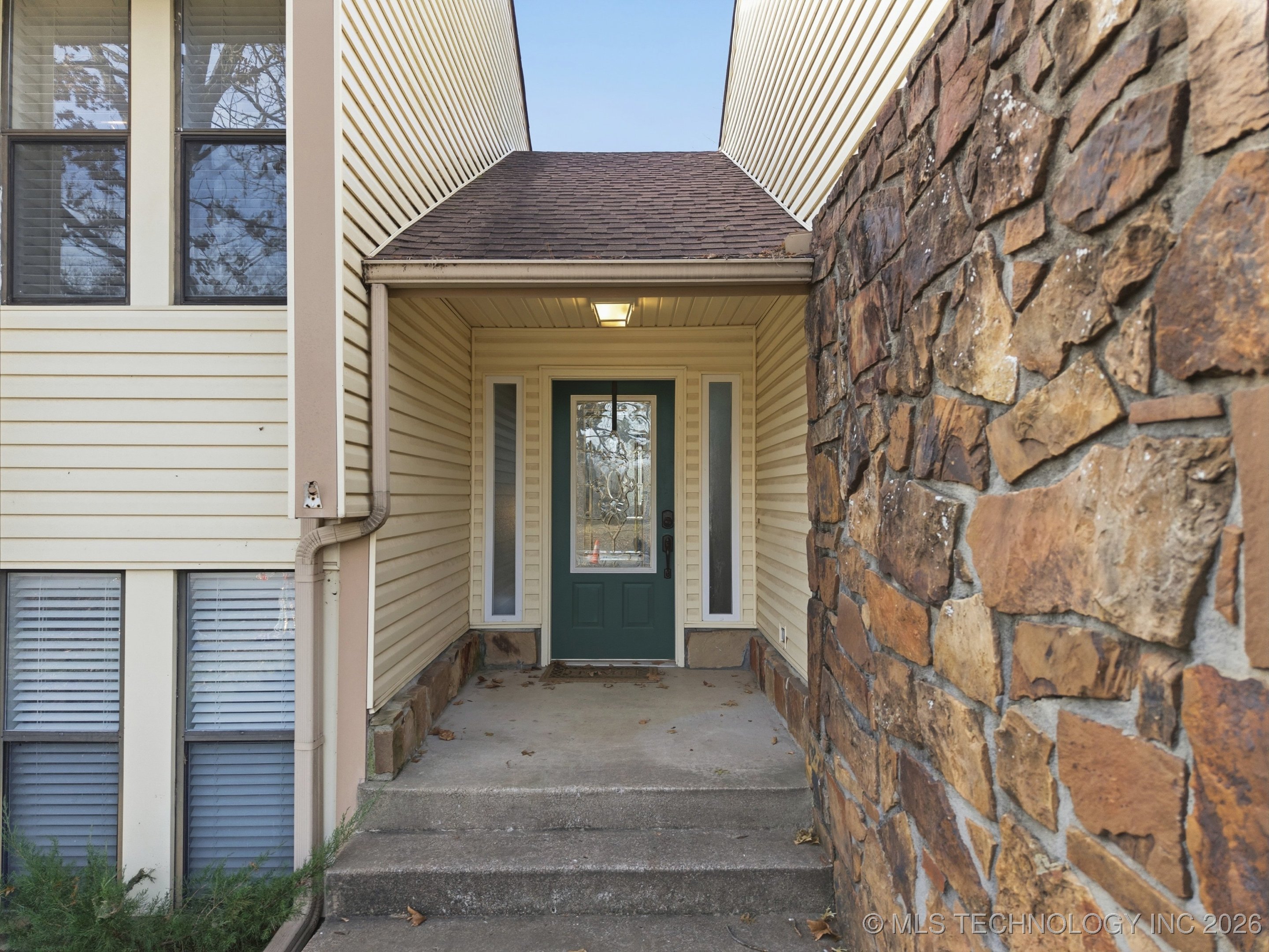 1007 N Faulkner Place Property Photo 6