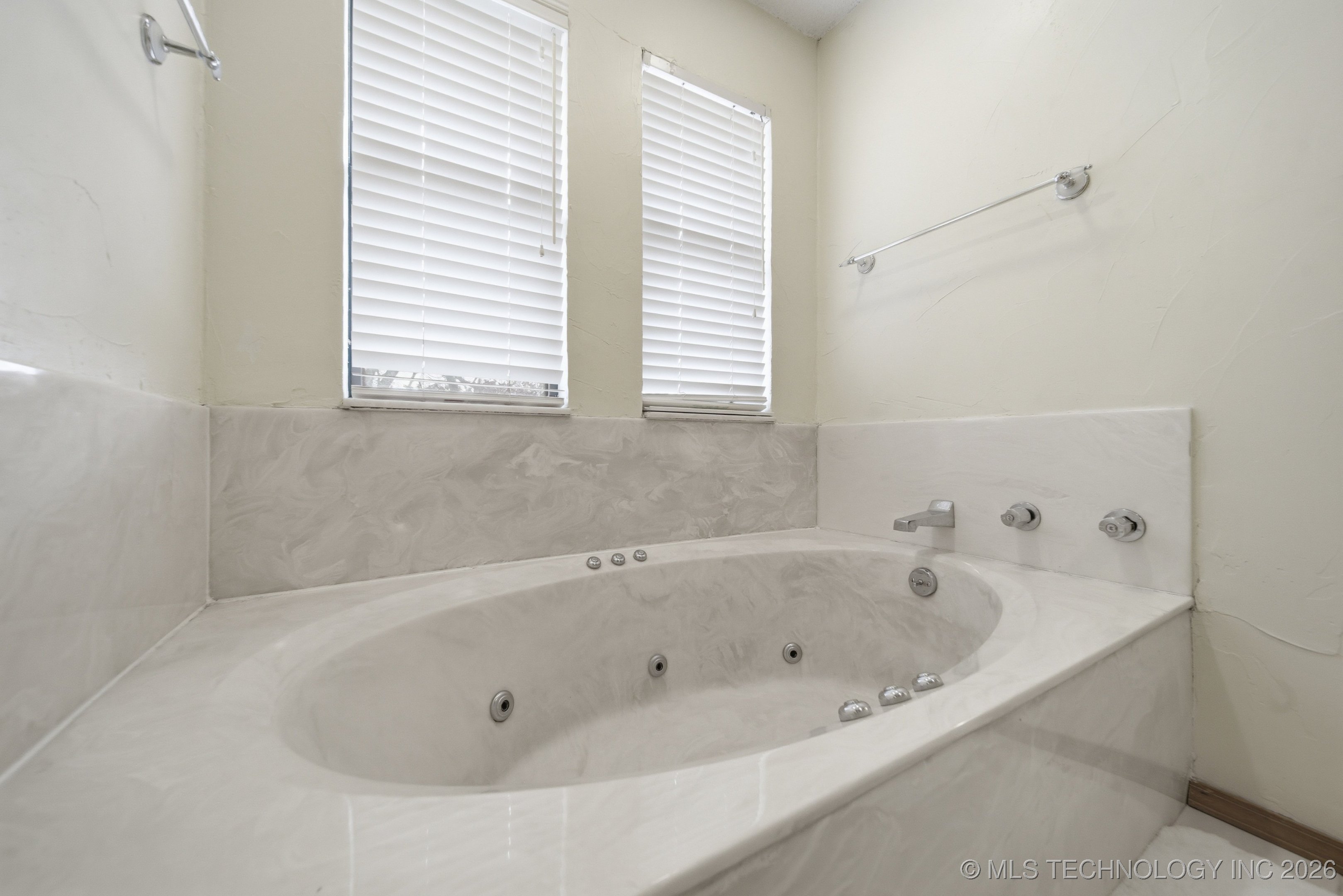 1007 N Faulkner Place Property Photo 22