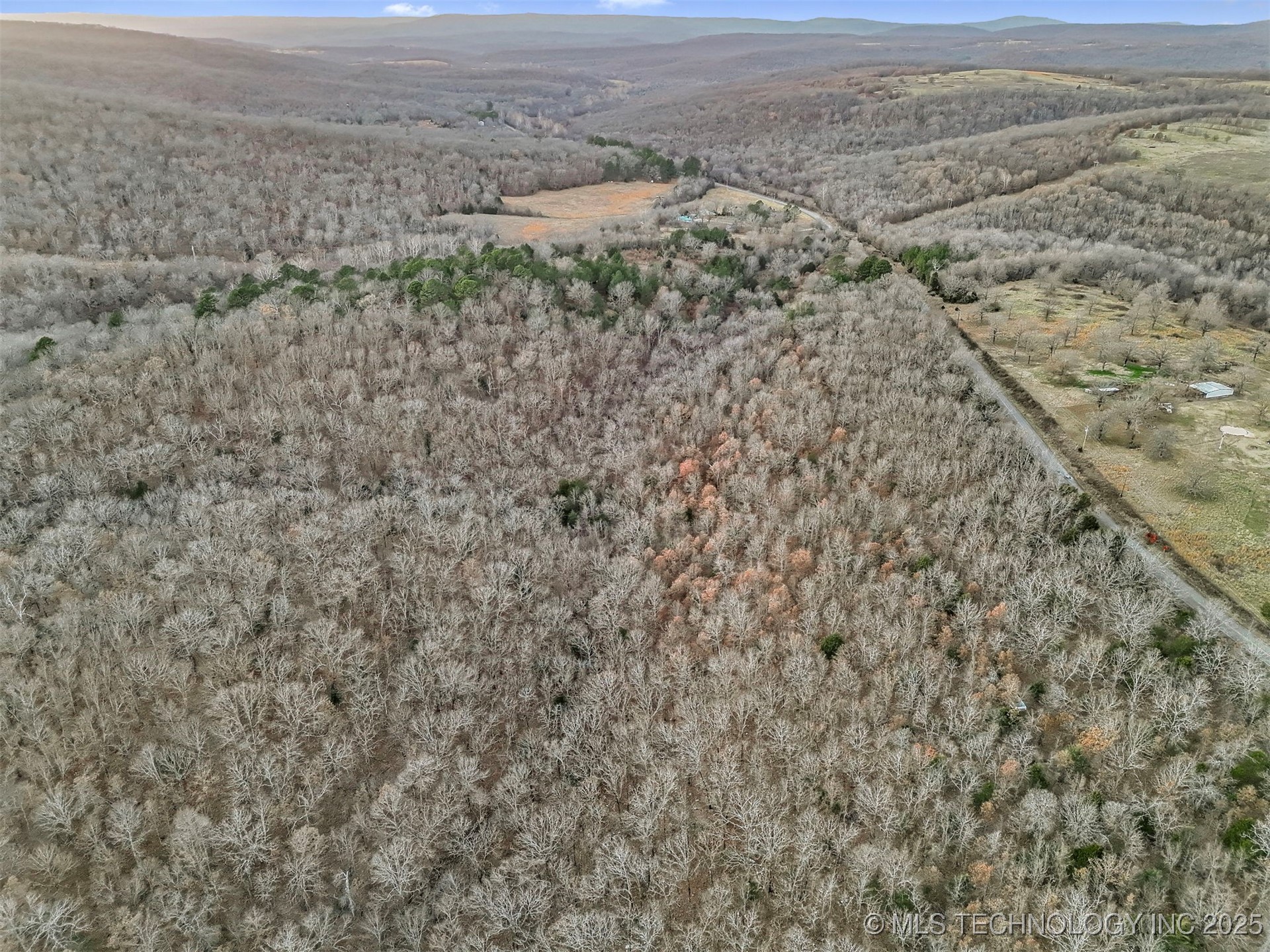 E 940 Road Property Photo 8