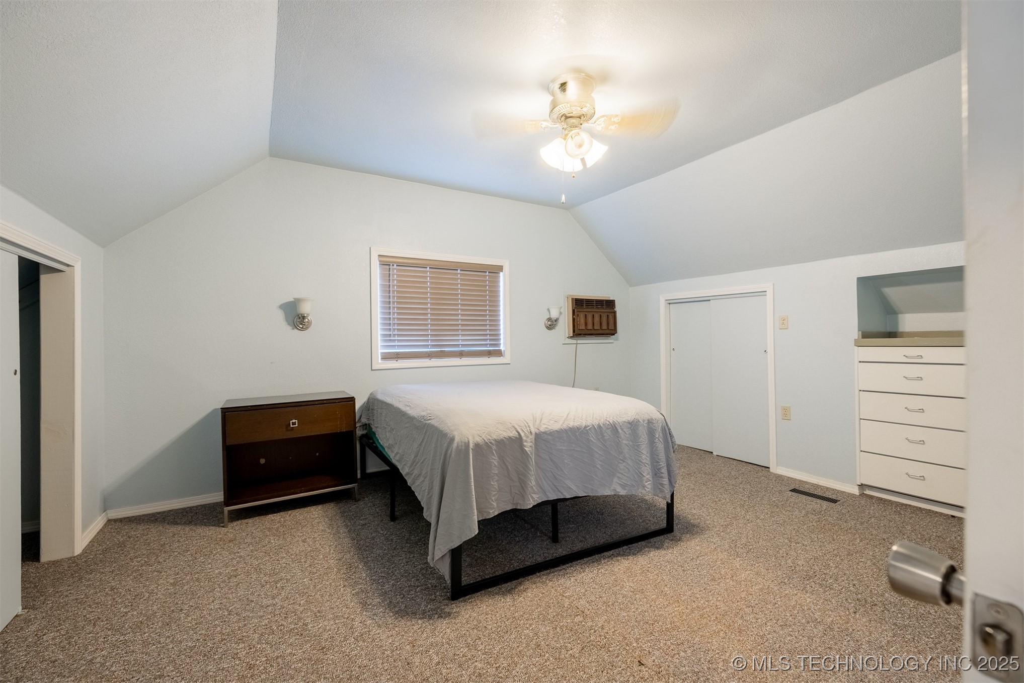 901 S Florida Avenue Property Photo 9