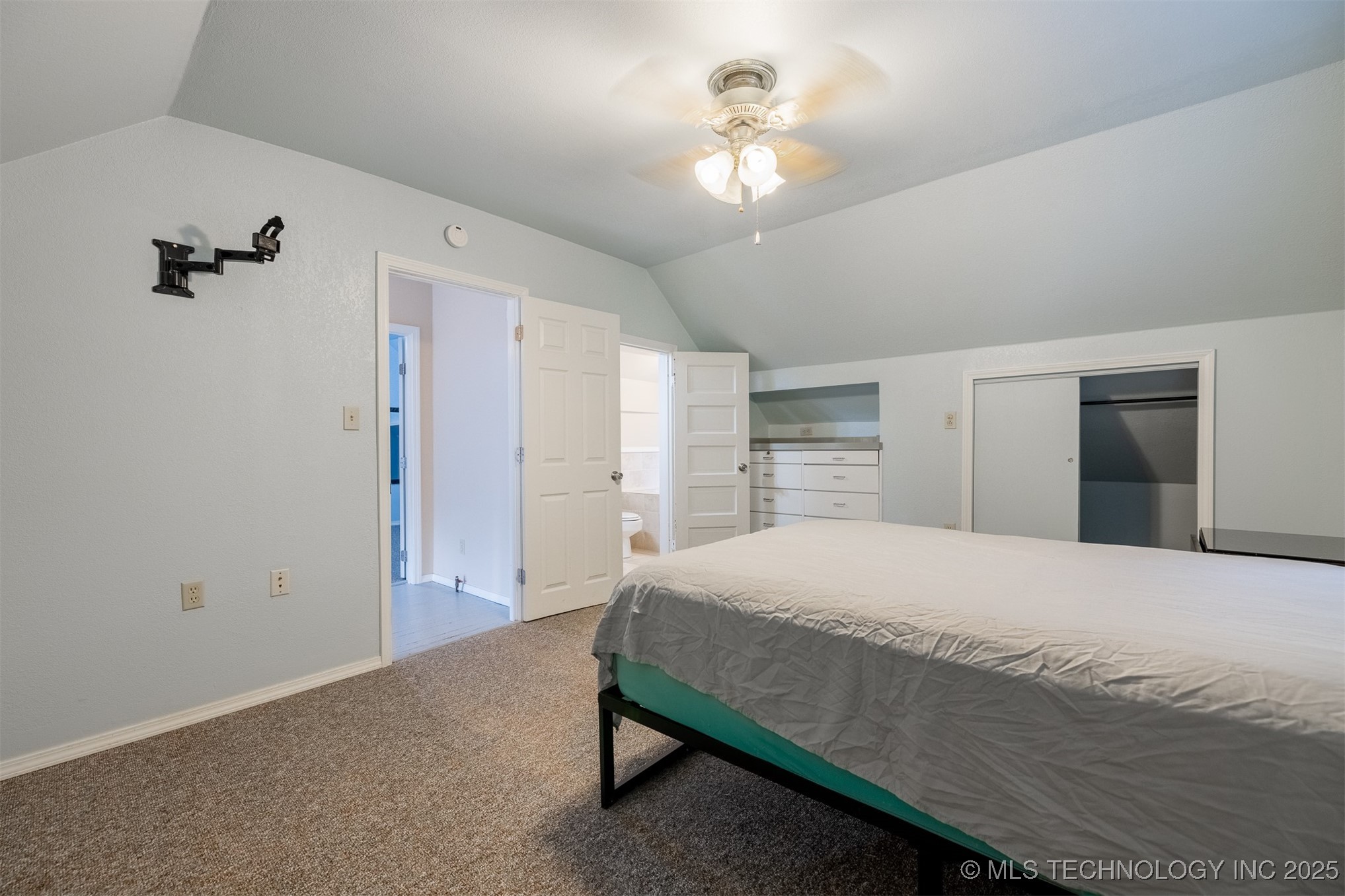 901 S Florida Avenue Property Photo 11