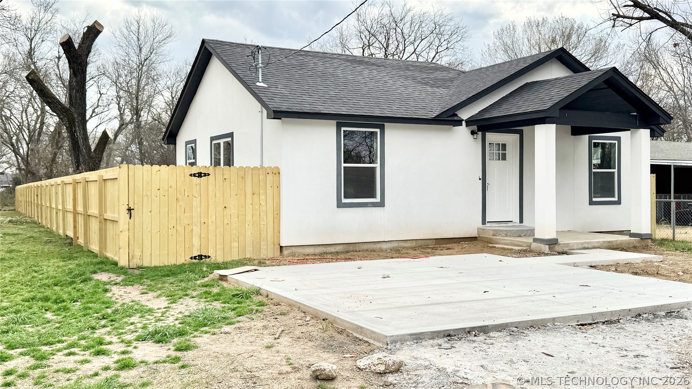 26 W Ash Place Property Photo 3