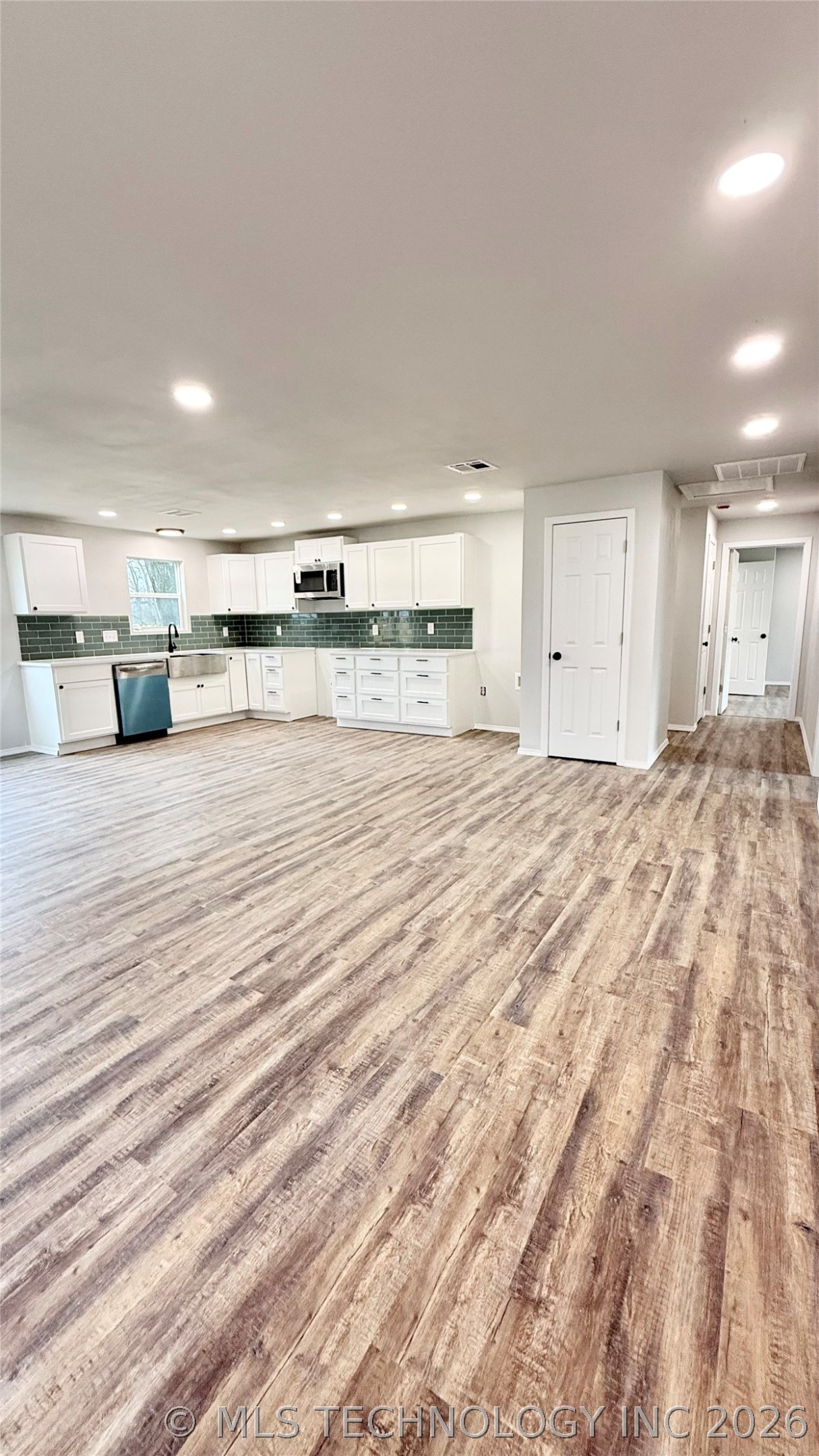 26 W Ash Place Property Photo 6