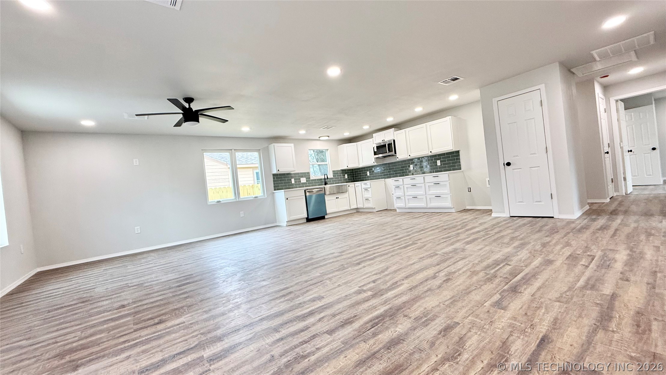 26 W Ash Place Property Photo 7