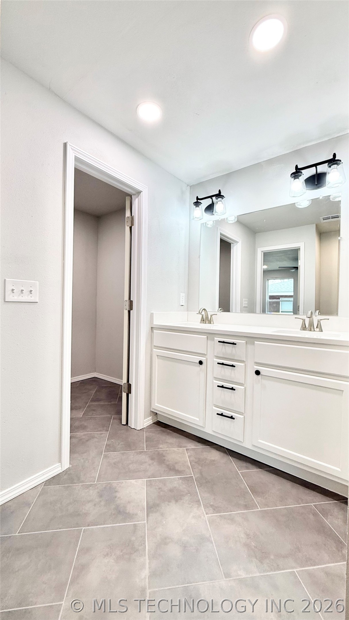 26 W Ash Place Property Photo 22