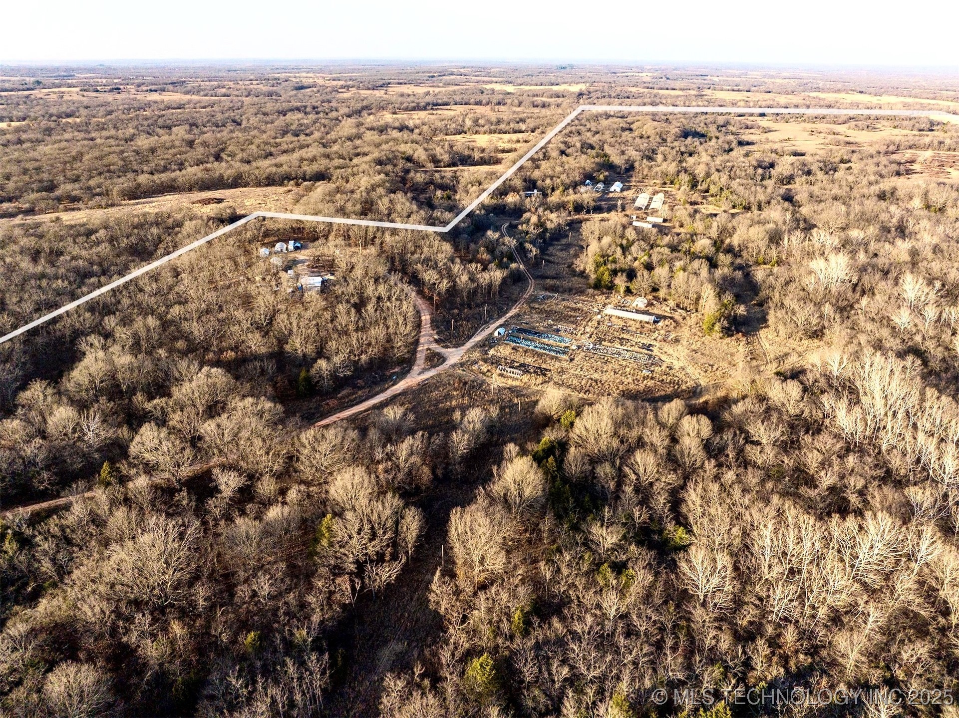 368100 E 1010 Road Property Photo 4