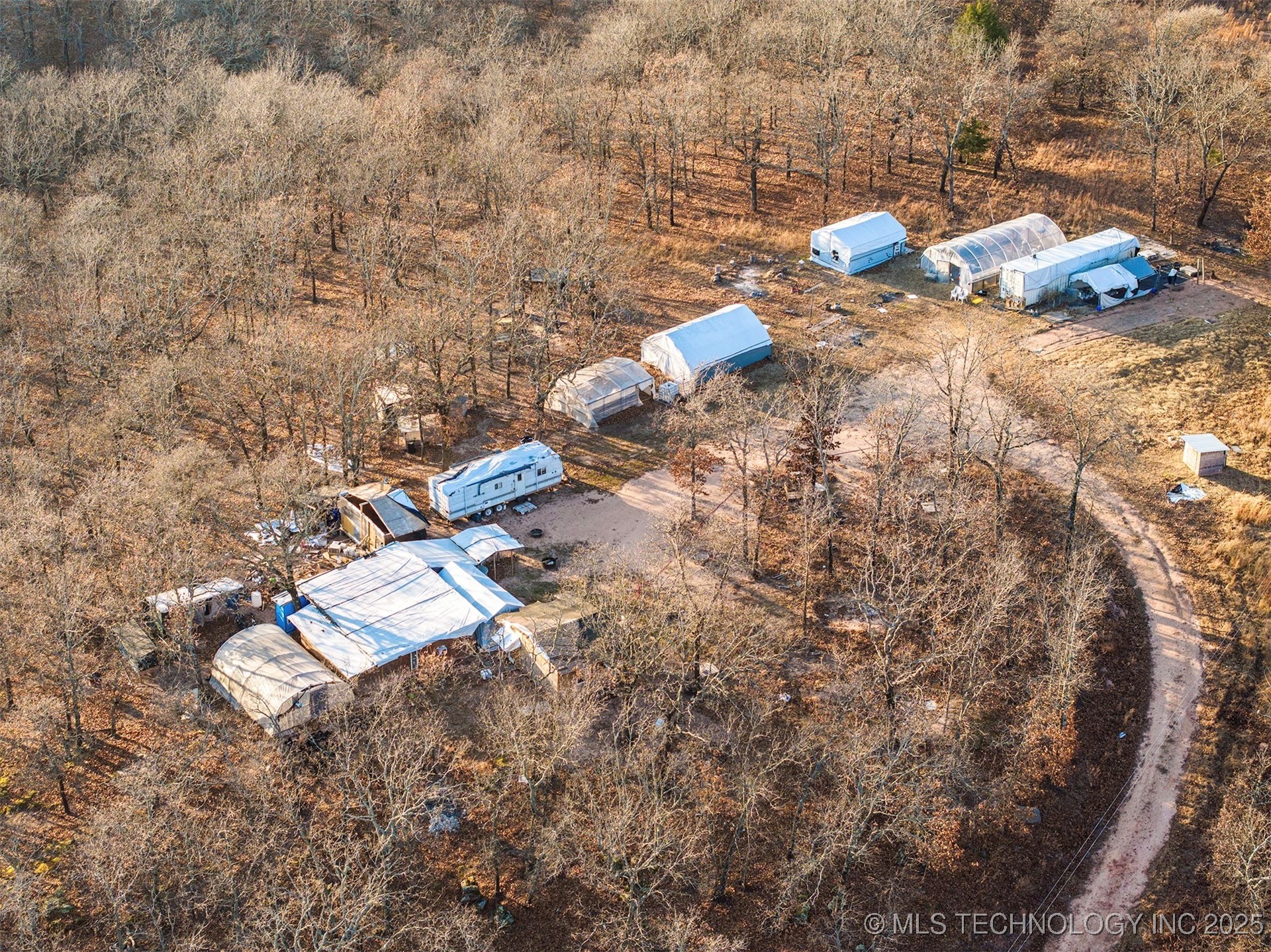 368100 E 1010 Road Property Photo 6