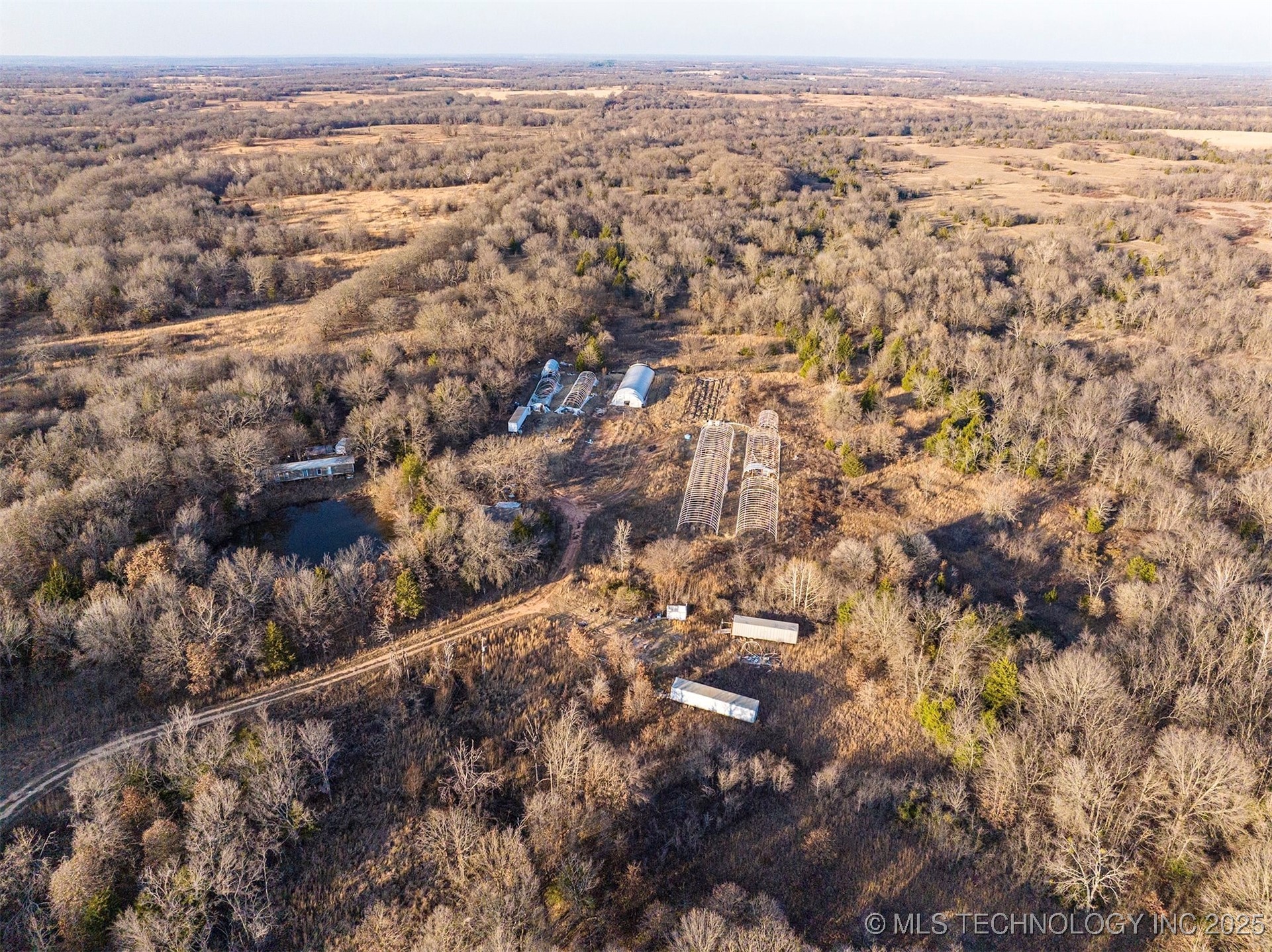 368100 E 1010 Road Property Photo 10