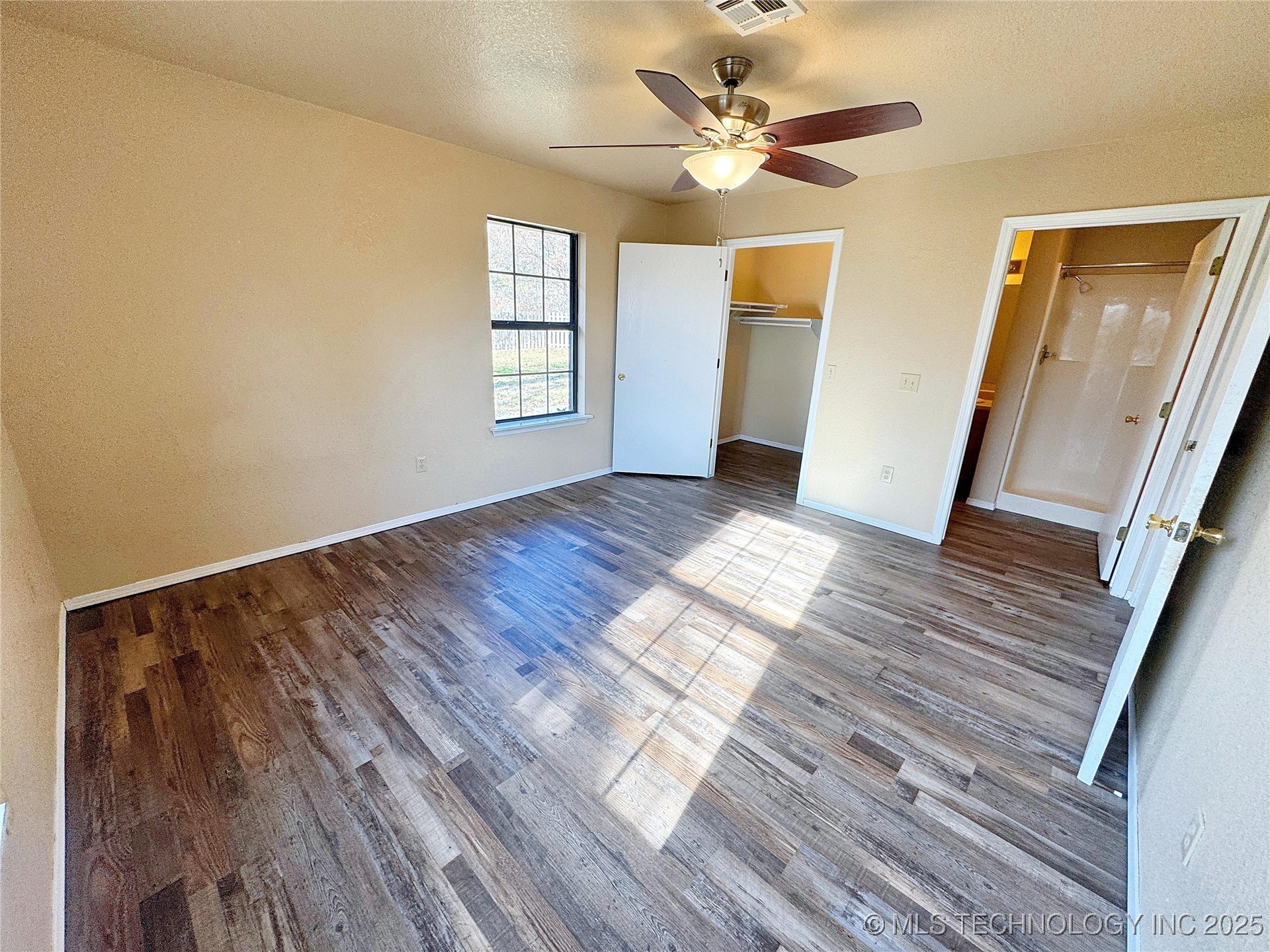 24536 E Woodland Road Property Photo 17