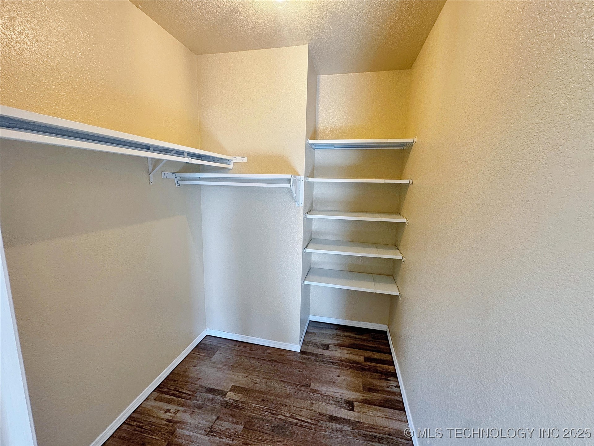 24536 E Woodland Road Property Photo 21