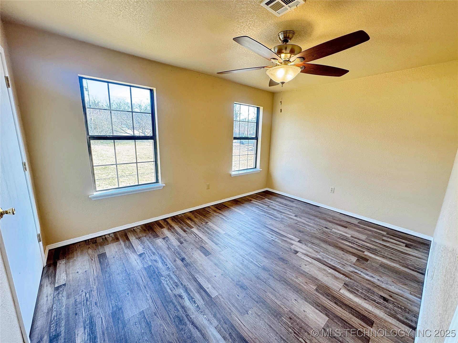 24536 E Woodland Road Property Photo 22