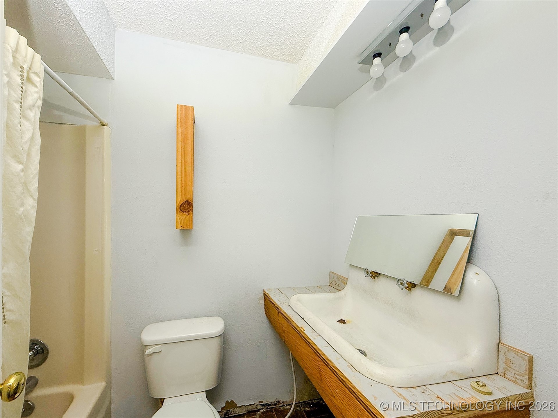 1231 W Easy Street Property Photo 22