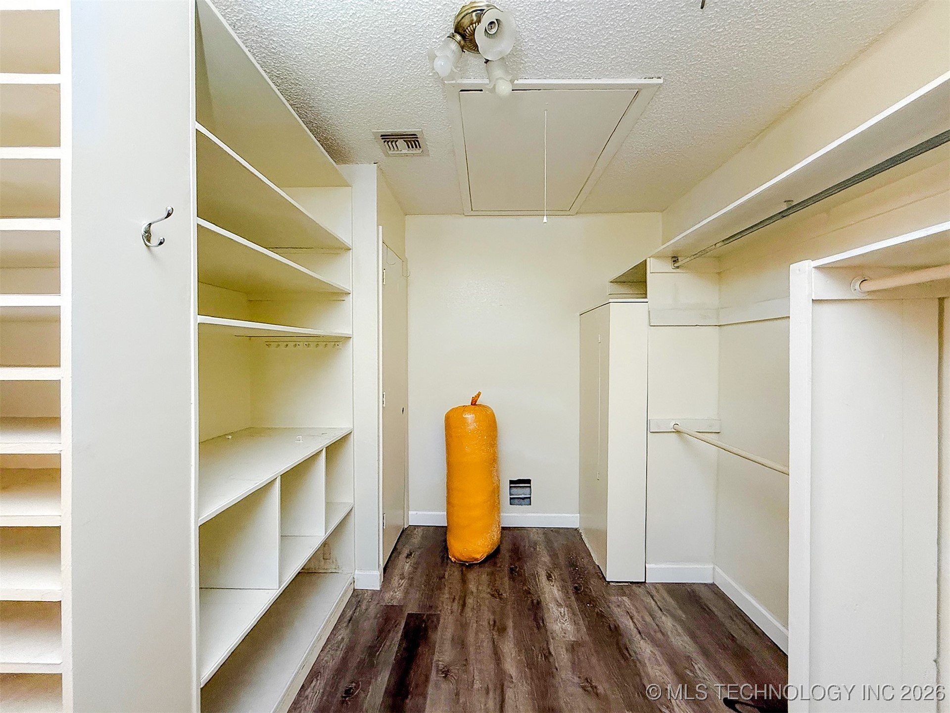 1231 W Easy Street Property Photo 27