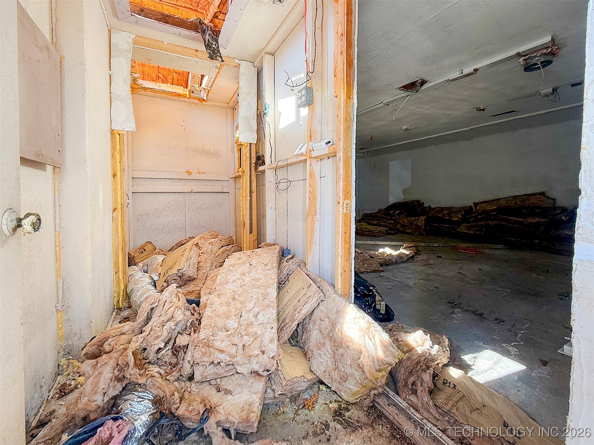 1231 W Easy Street Property Photo 39